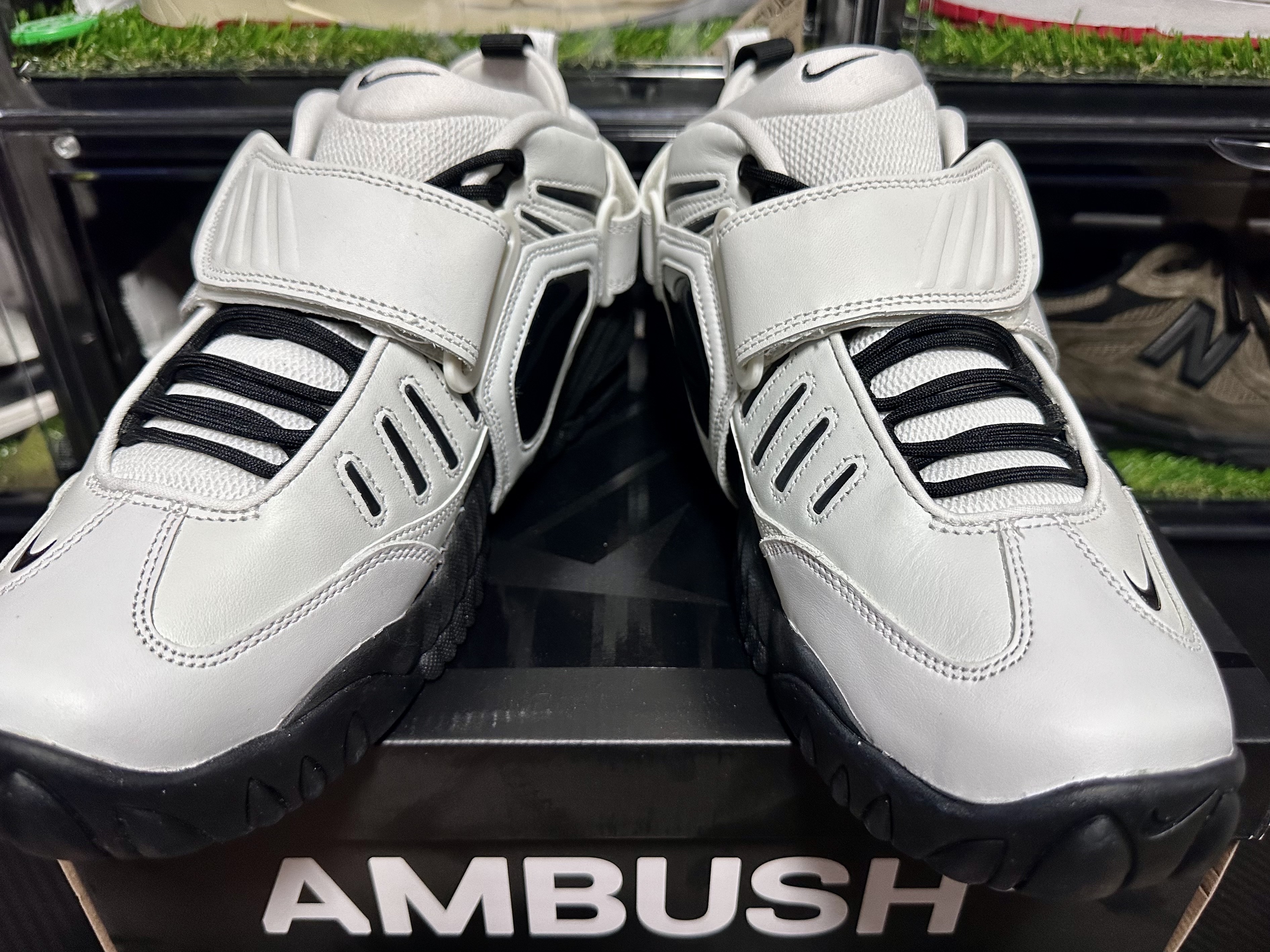 Nike x Ambush Air Adjust Force SP Summit White and Black 착용 스타일 - 3