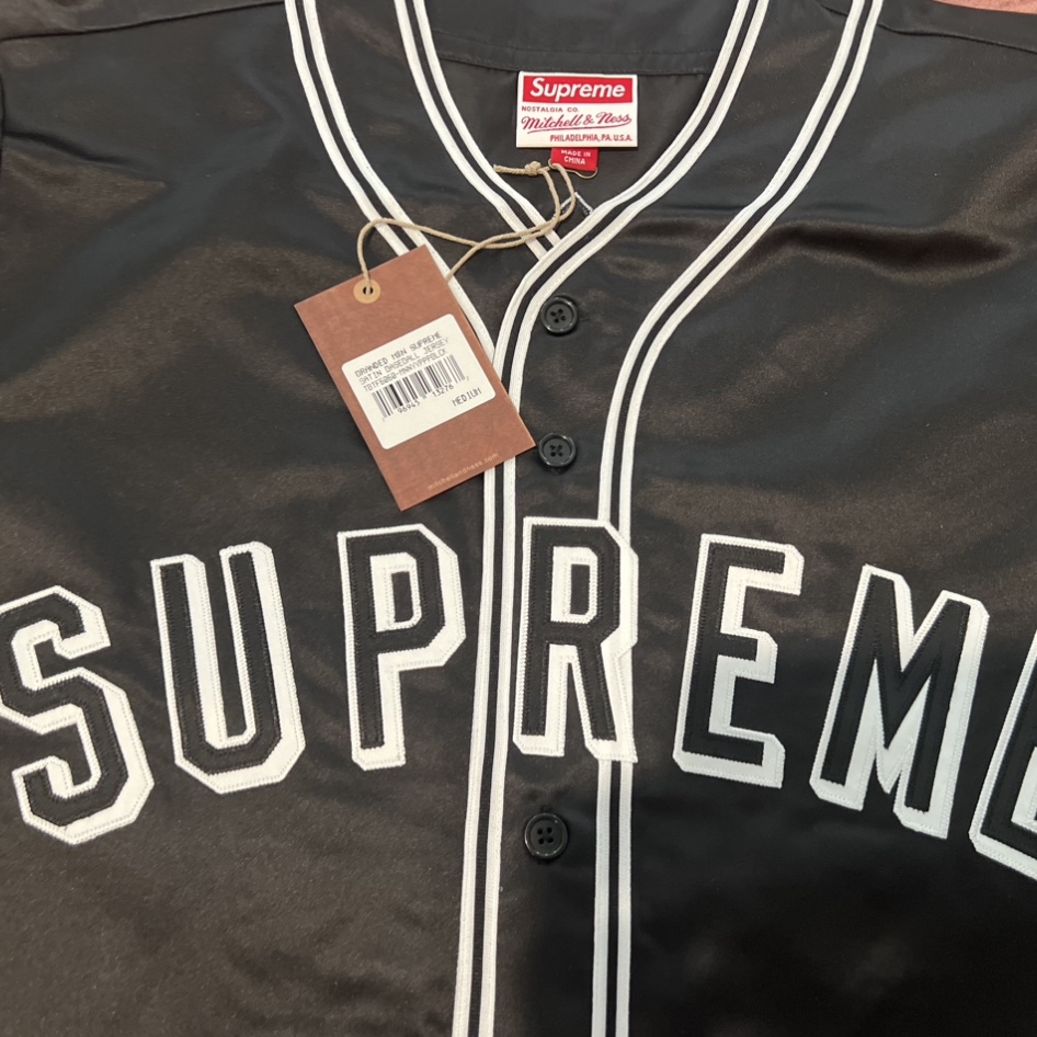 Supreme Mitchell & Ness Satin Baseball Jersey Black - 23SS 착용 스타일 - 2