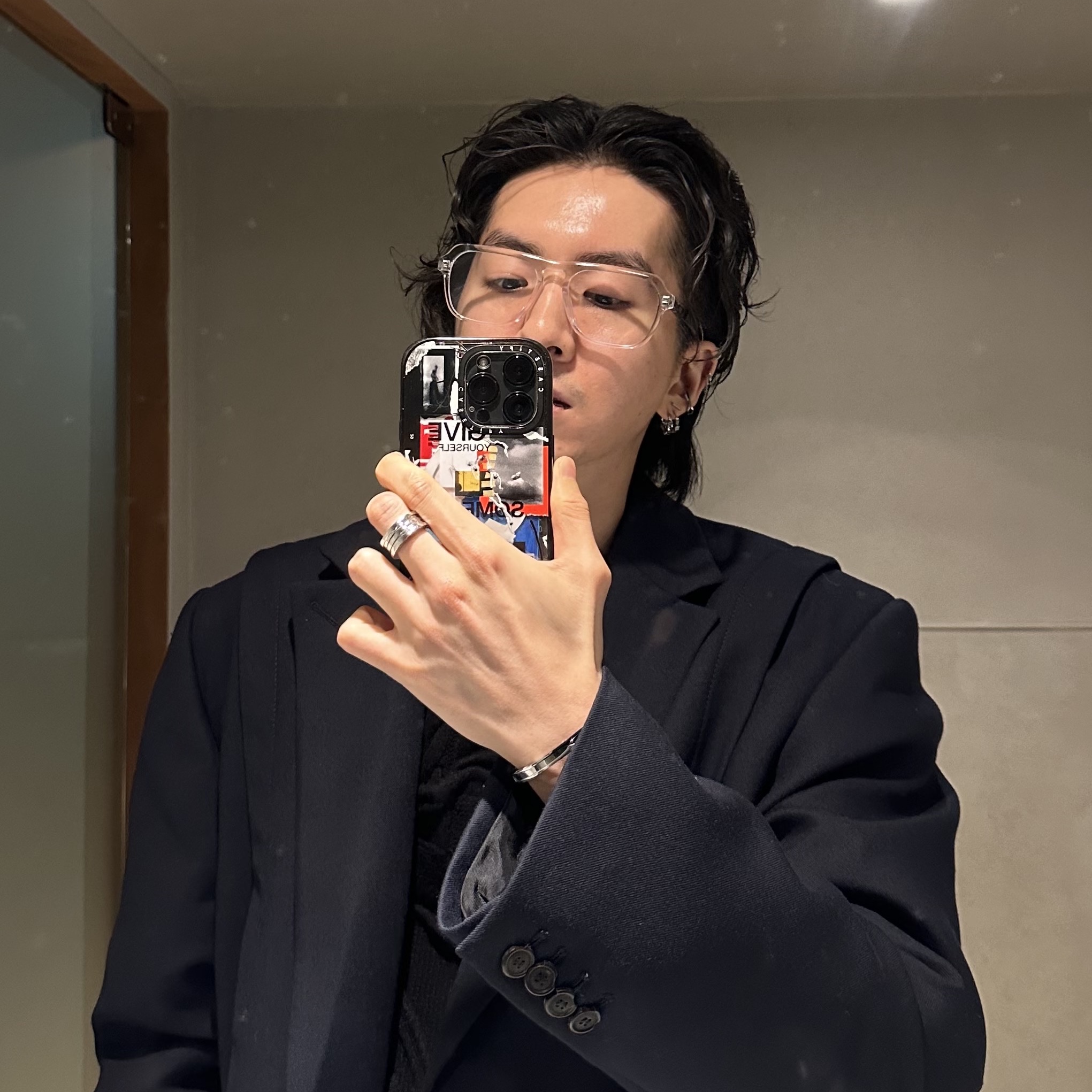 Gentle Monster x Maison Margiela MM011 Clear Black Gradient, Zara x Ader Error Oversize Blazer Navy 착용 스타일