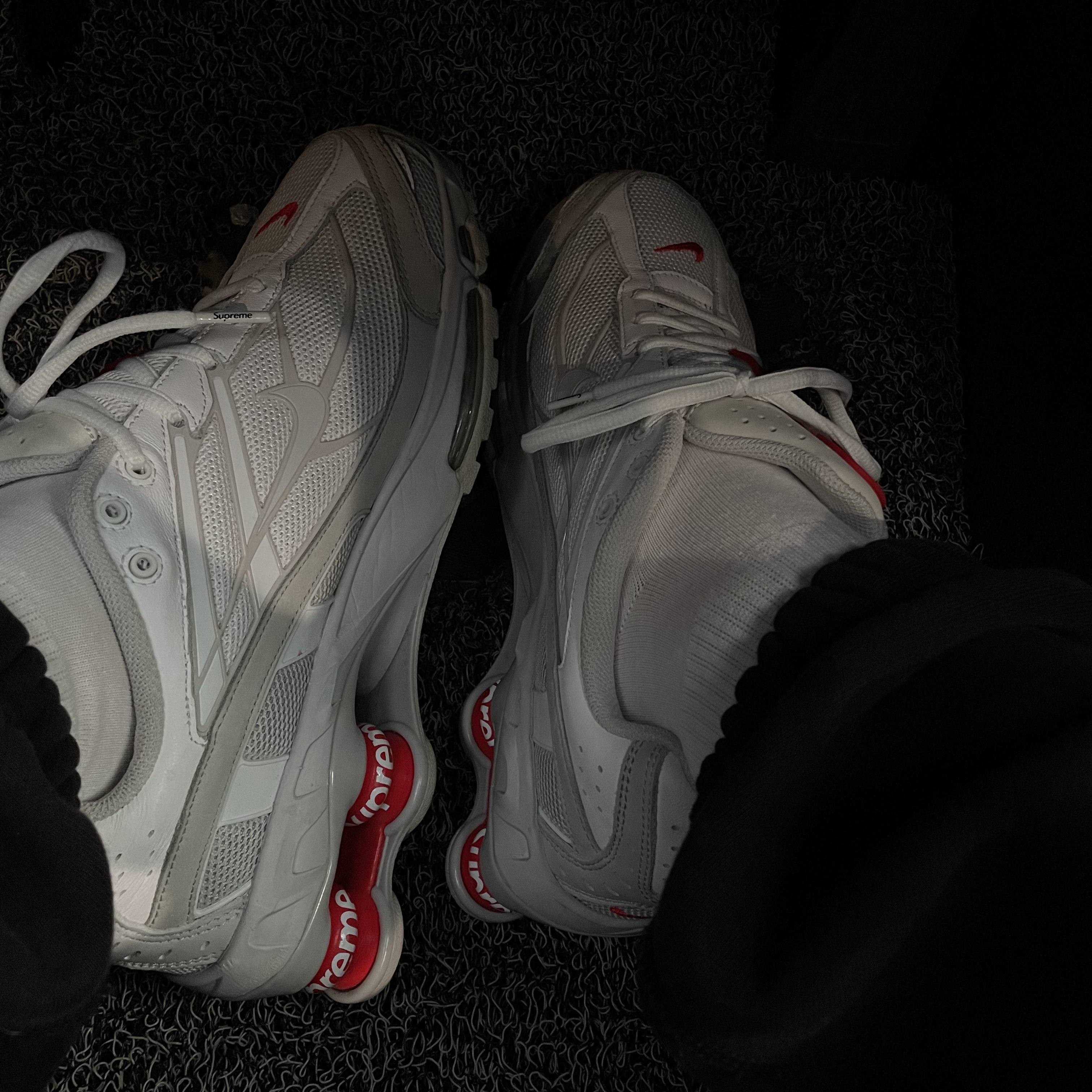 Nike x Supreme Shox Ride 2 SP White 착용 스타일