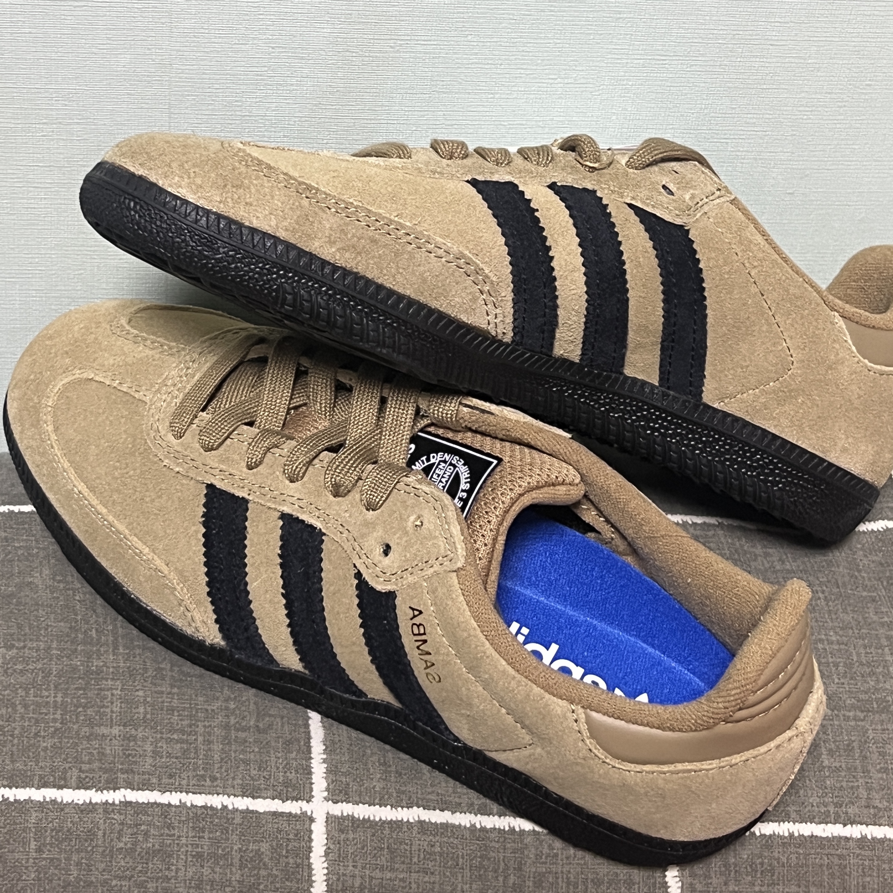 Adidas Samba ADV Cardboard 착용 스타일 - 1