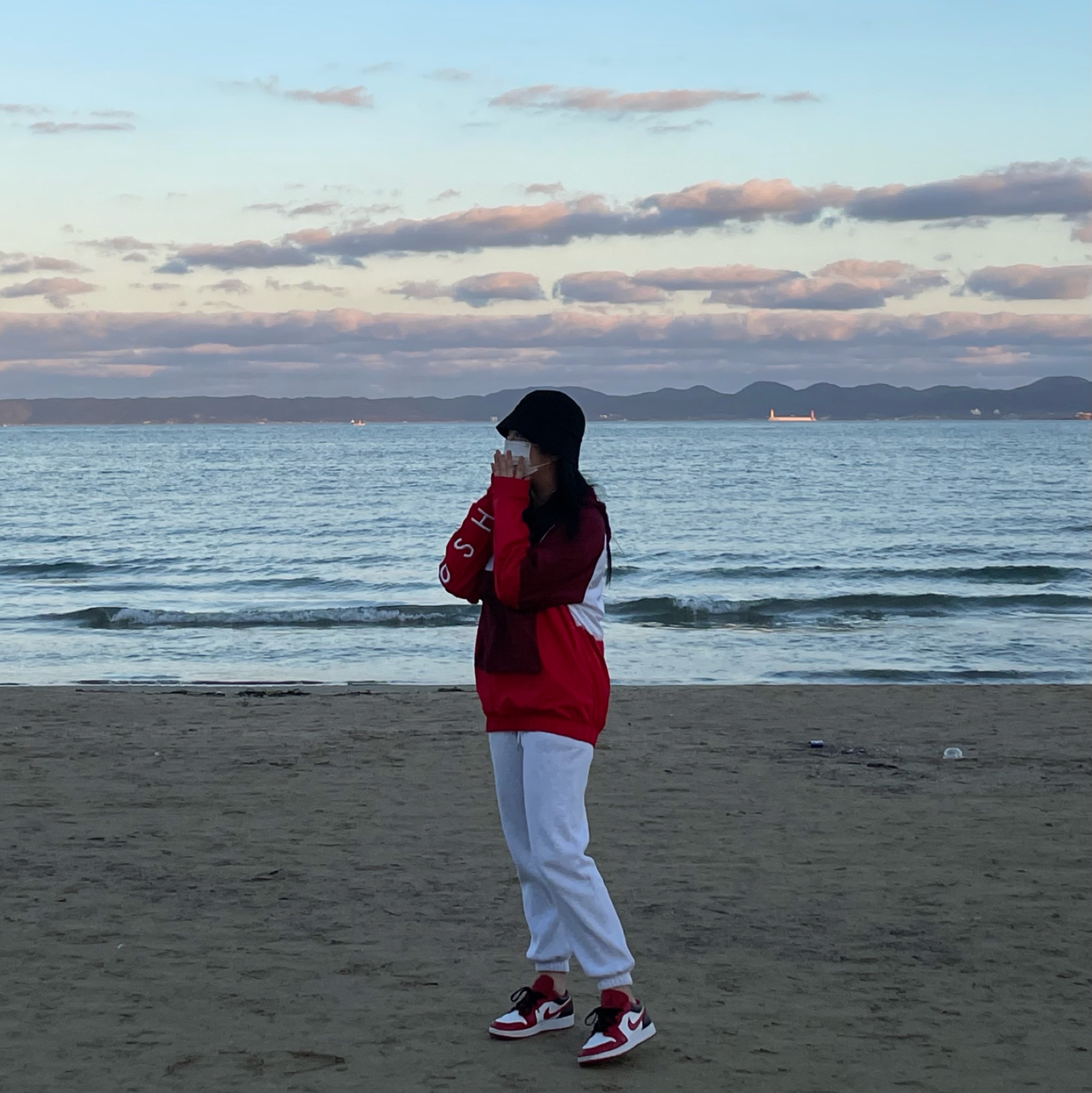 (GS) Jordan 1 Low White Gym Red Black 착용 스타일