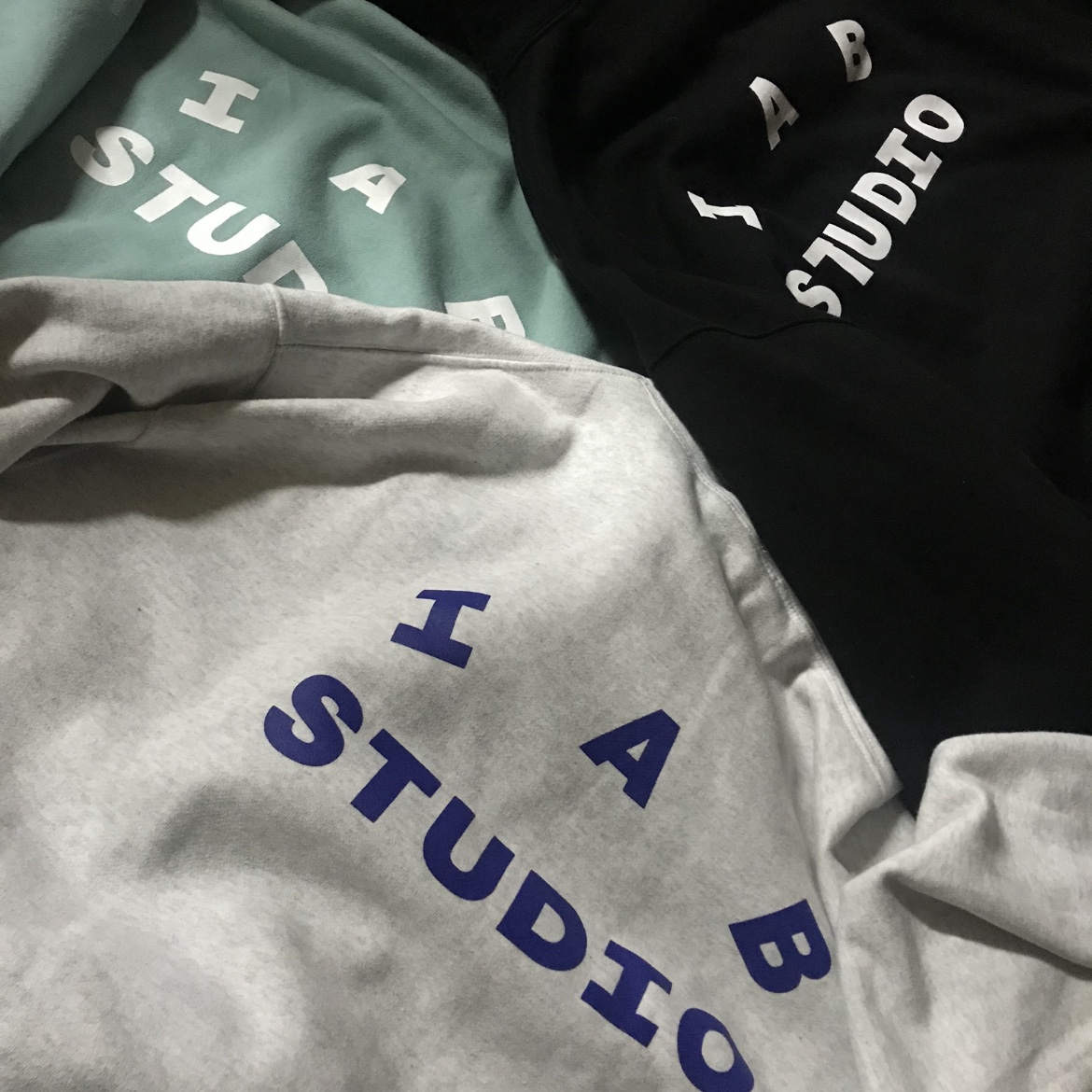 IAB Studio Hoodie Light Gray, IAB Studio Hoodie Black White 착용 스타일