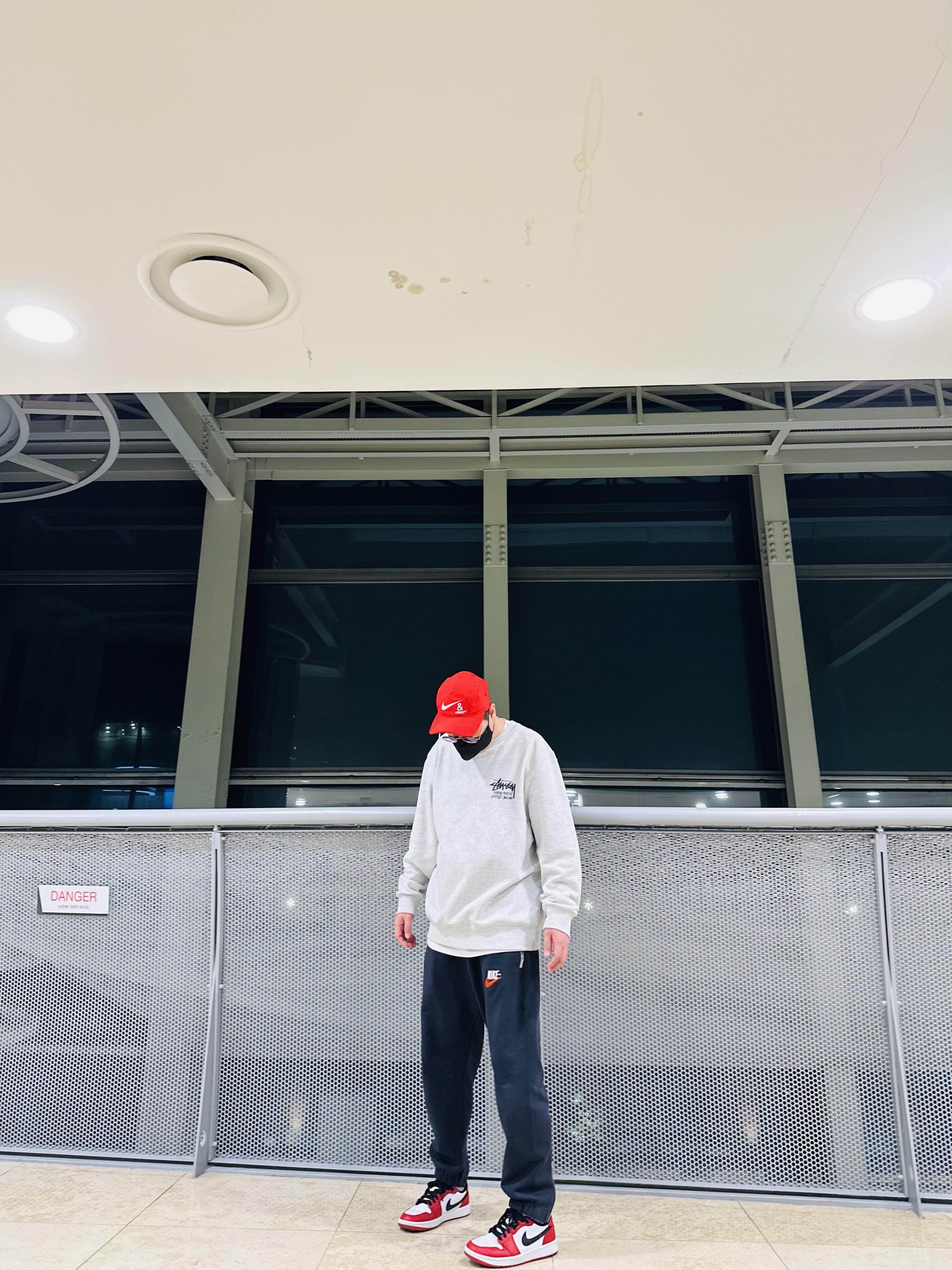 Nike x Undercover NRG AW84 TC Adjustable Cap Red, Stussy Stock DSM London Crew Ash Heather 2021 착용 스타일 - 1