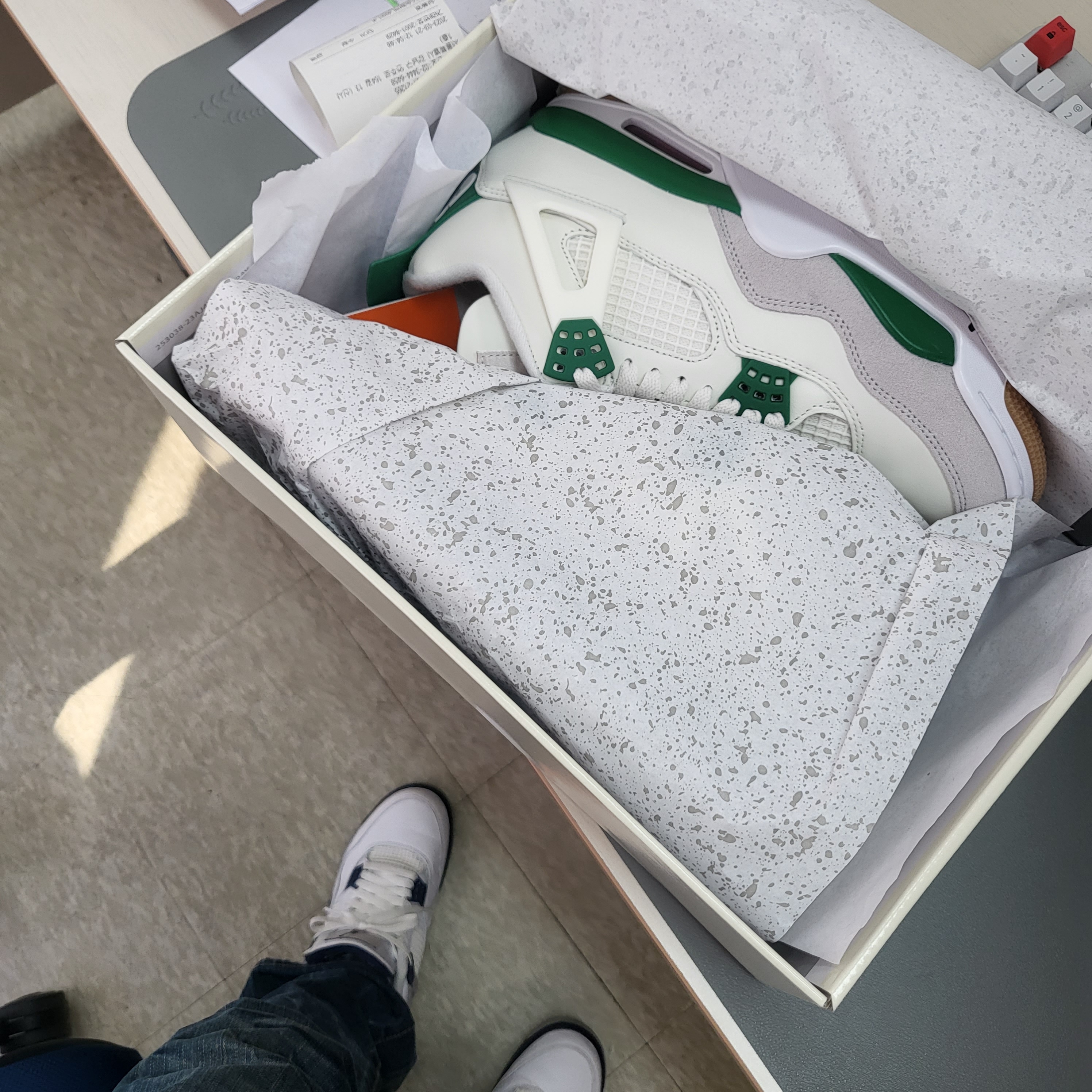 Jordan 4 x Nike SB Retro SP Pine Green, Jordan 4 Retro Midnight Navy 착용 스타일 - 2