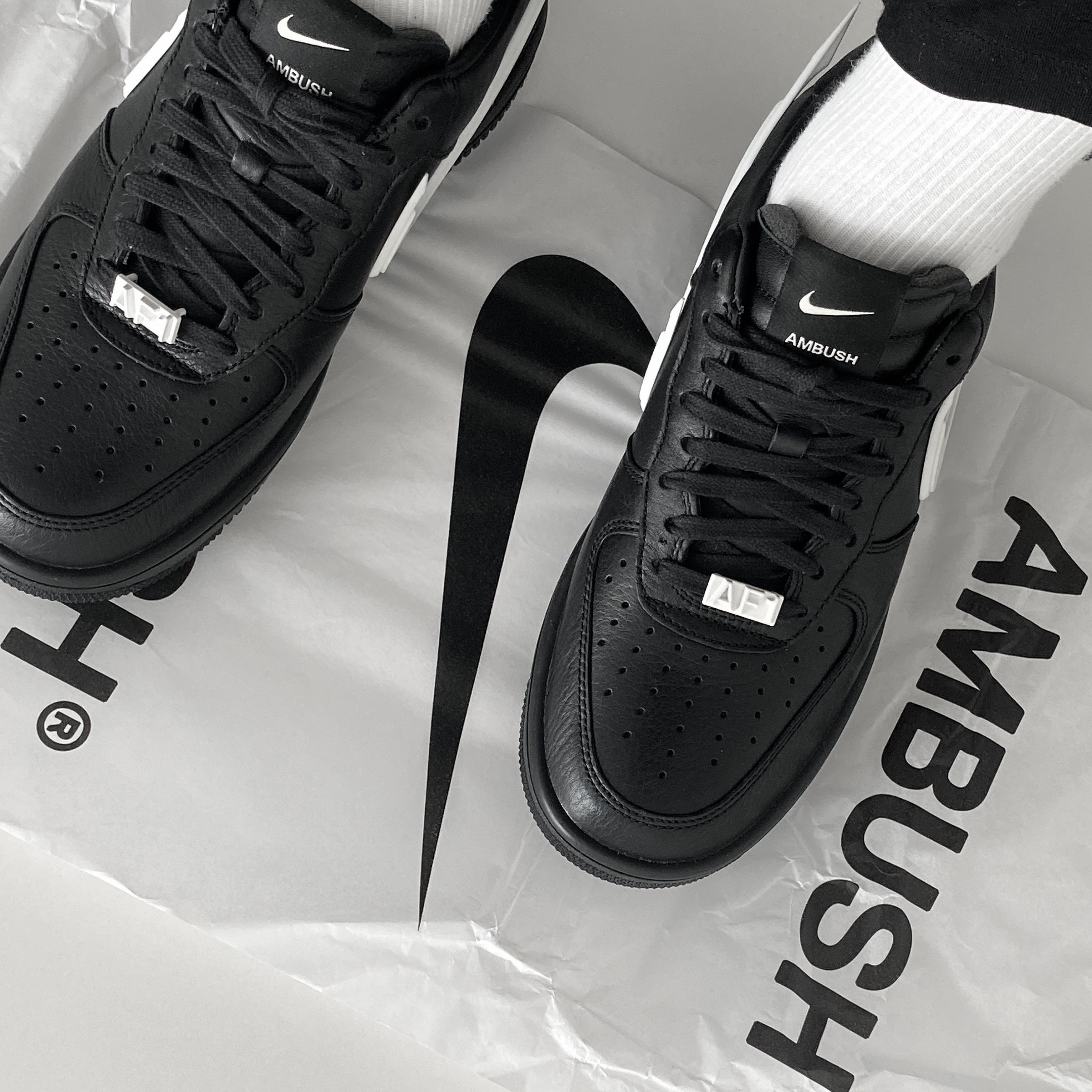 Nike x Ambush Air Force 1 Low SP Black 착용 스타일 - 1