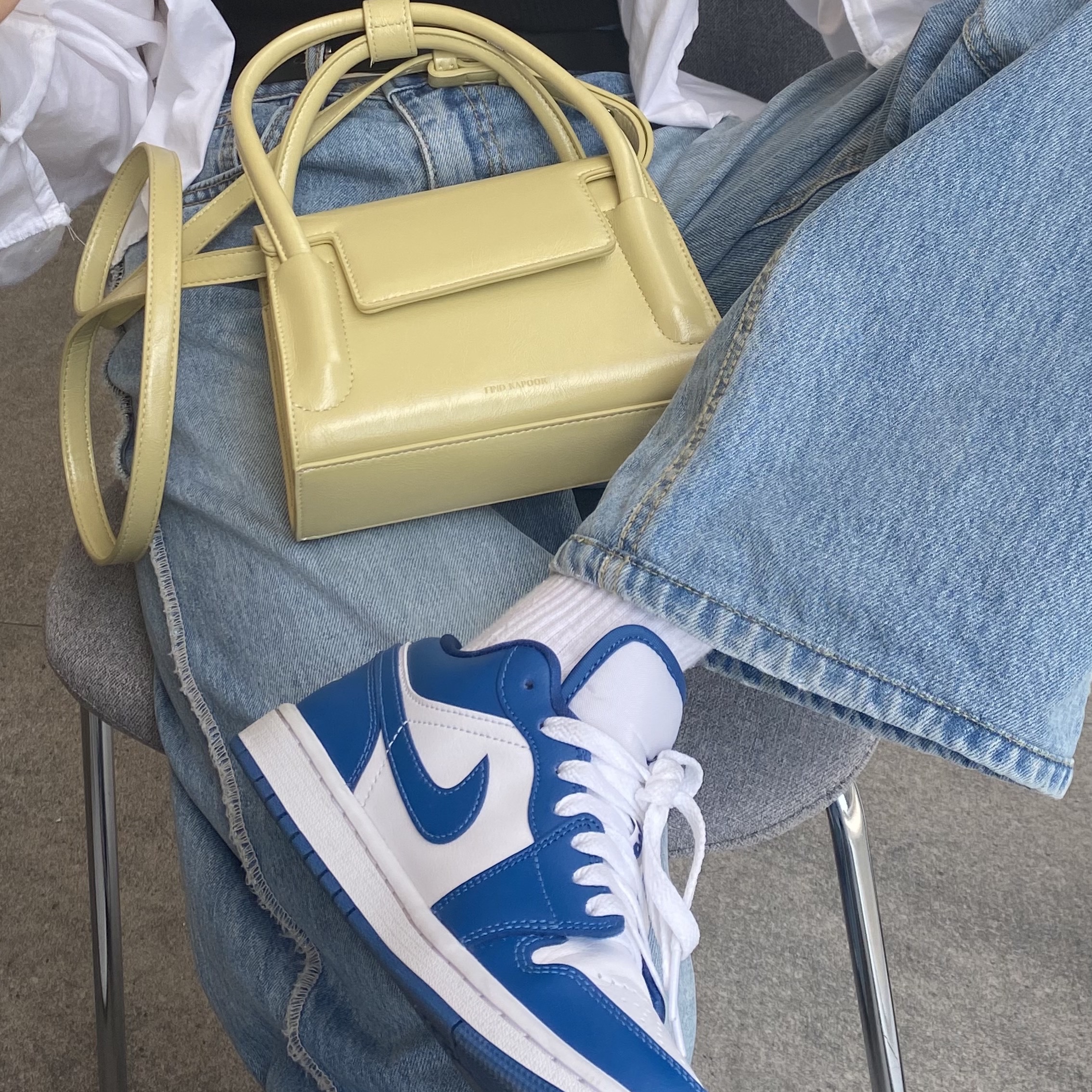 (W) Jordan 1 Low White Dark Marina Blue 착용 스타일 - 1