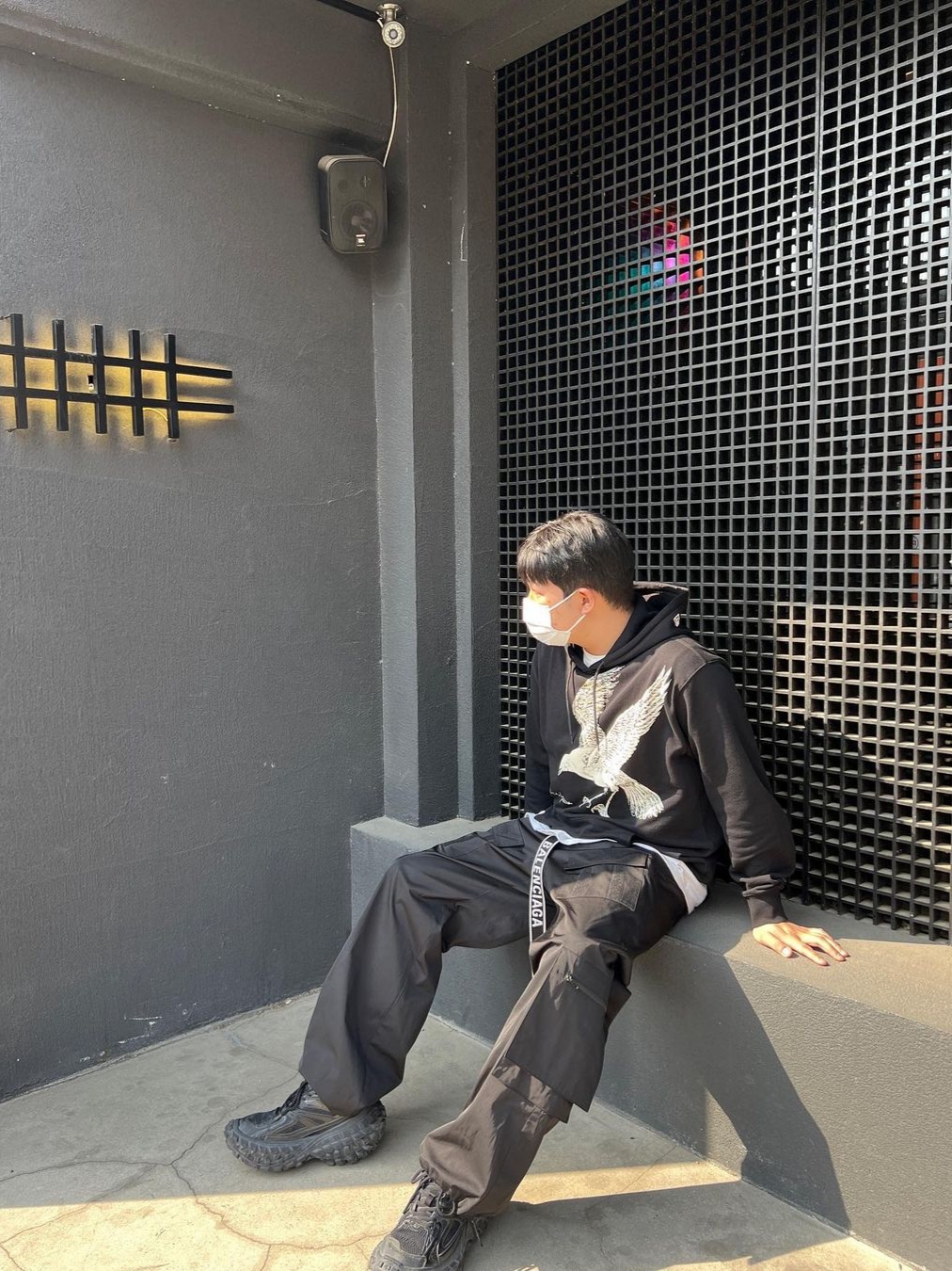 AOP New Cargo Series 01 Black 착용 스타일 - 2
