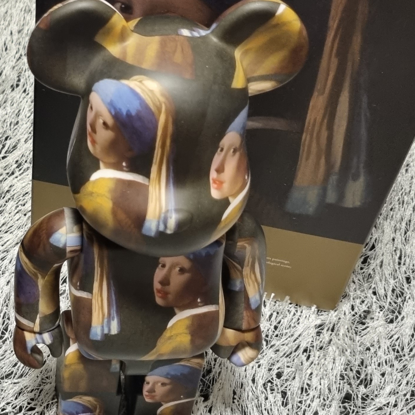 Bearbrick Johannes Vermeer Girl With A Pearl Earring 100% & 400% Set 착용 스타일 - 2