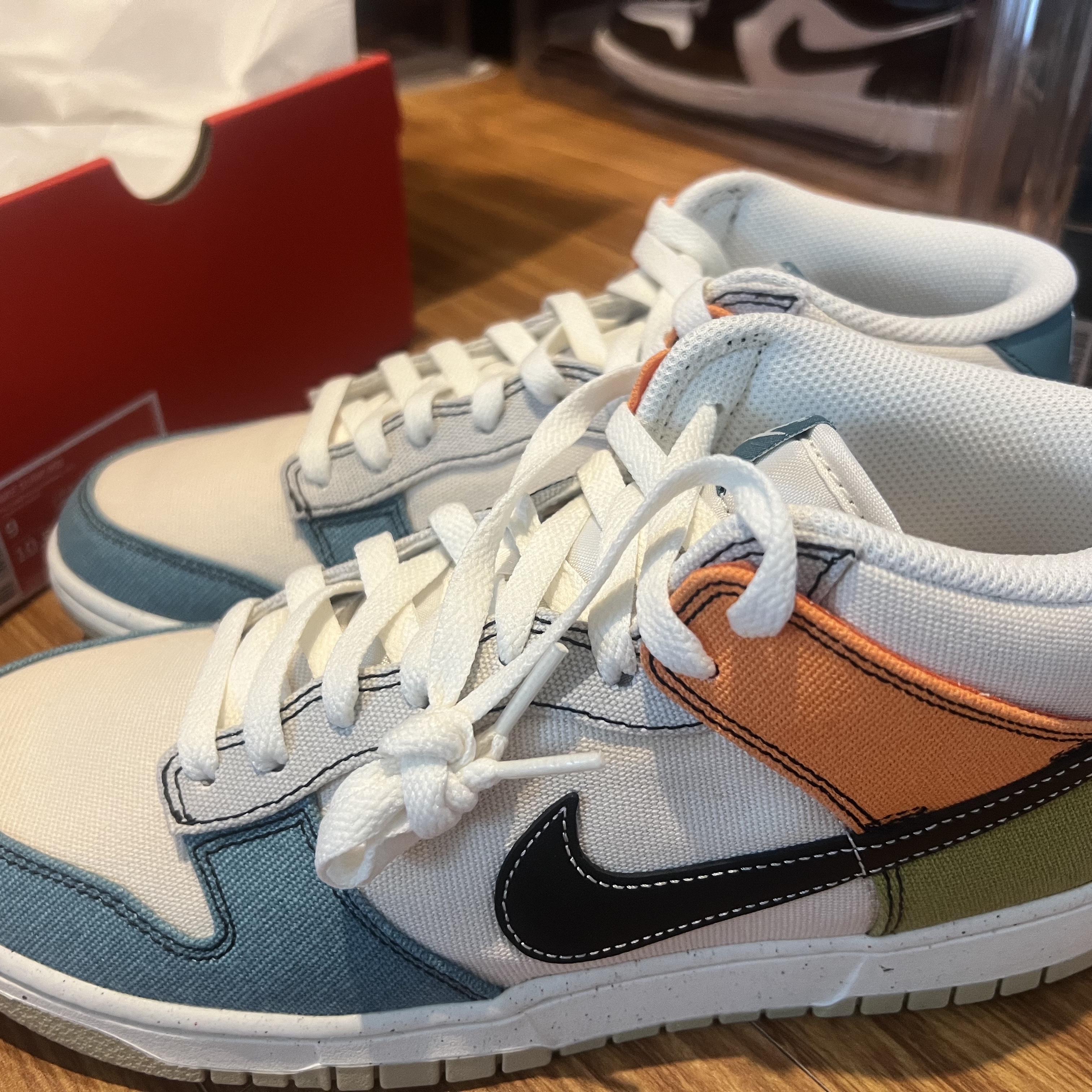 Nike Dunk Low Beige Red, Nike Dunk Mid Mineral Teal and Moss 착용 스타일 - 2