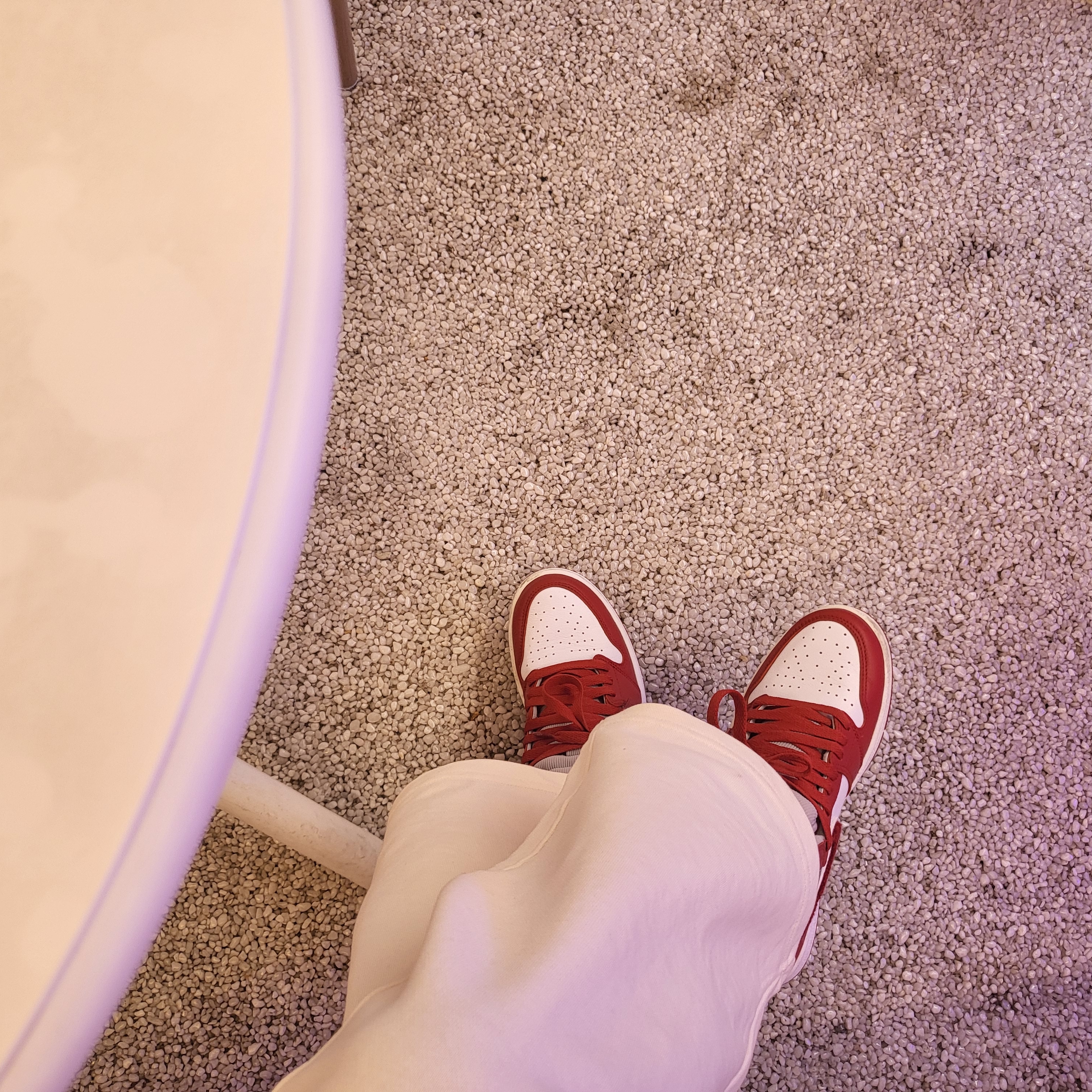 (W) Jordan 1 Retro High OG Varsity Red 착용 스타일