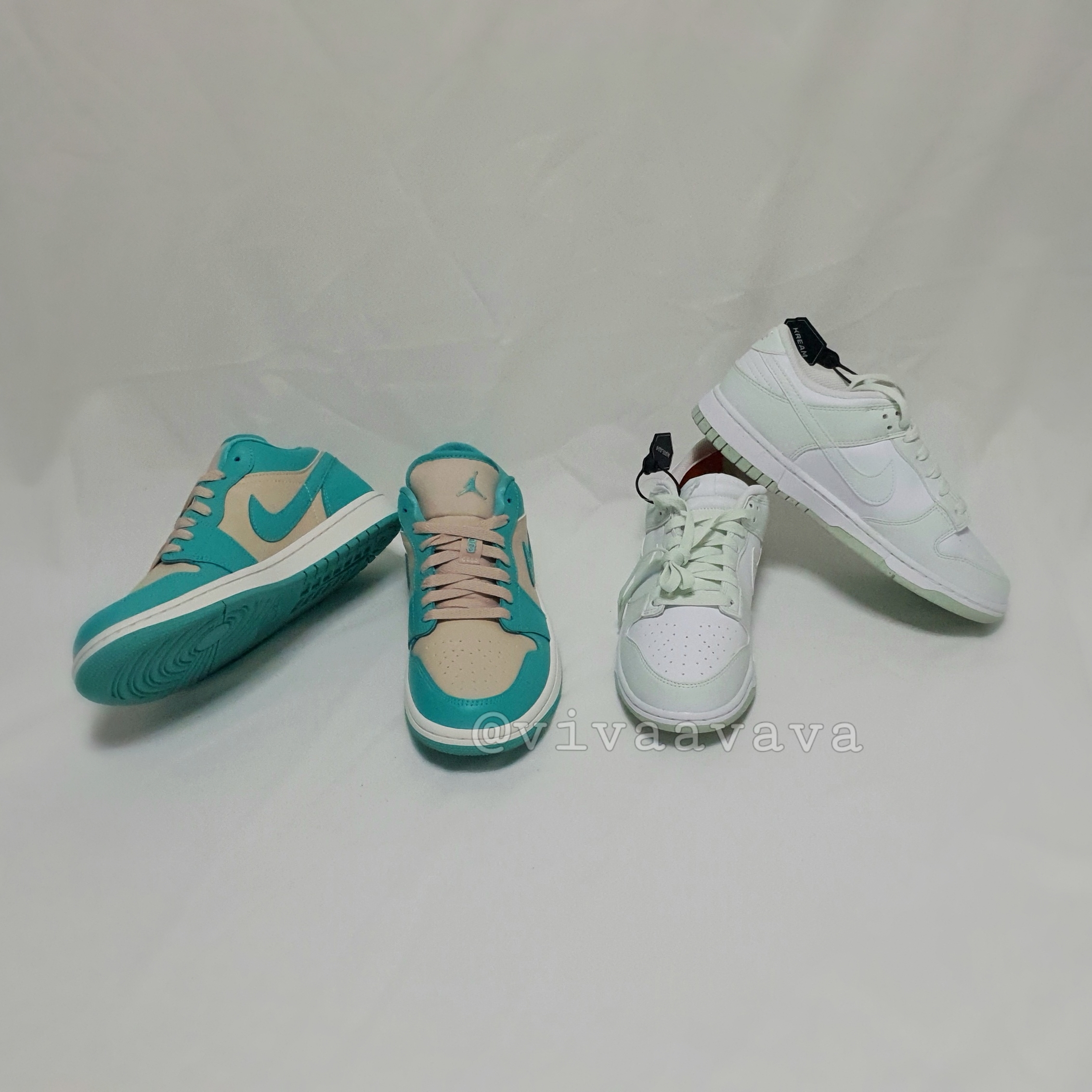 (W) Jordan 1 Low Sanddrift Washed Teal, (W) Nike Dunk Low Next Nature Barely Green and White 착용 스타일