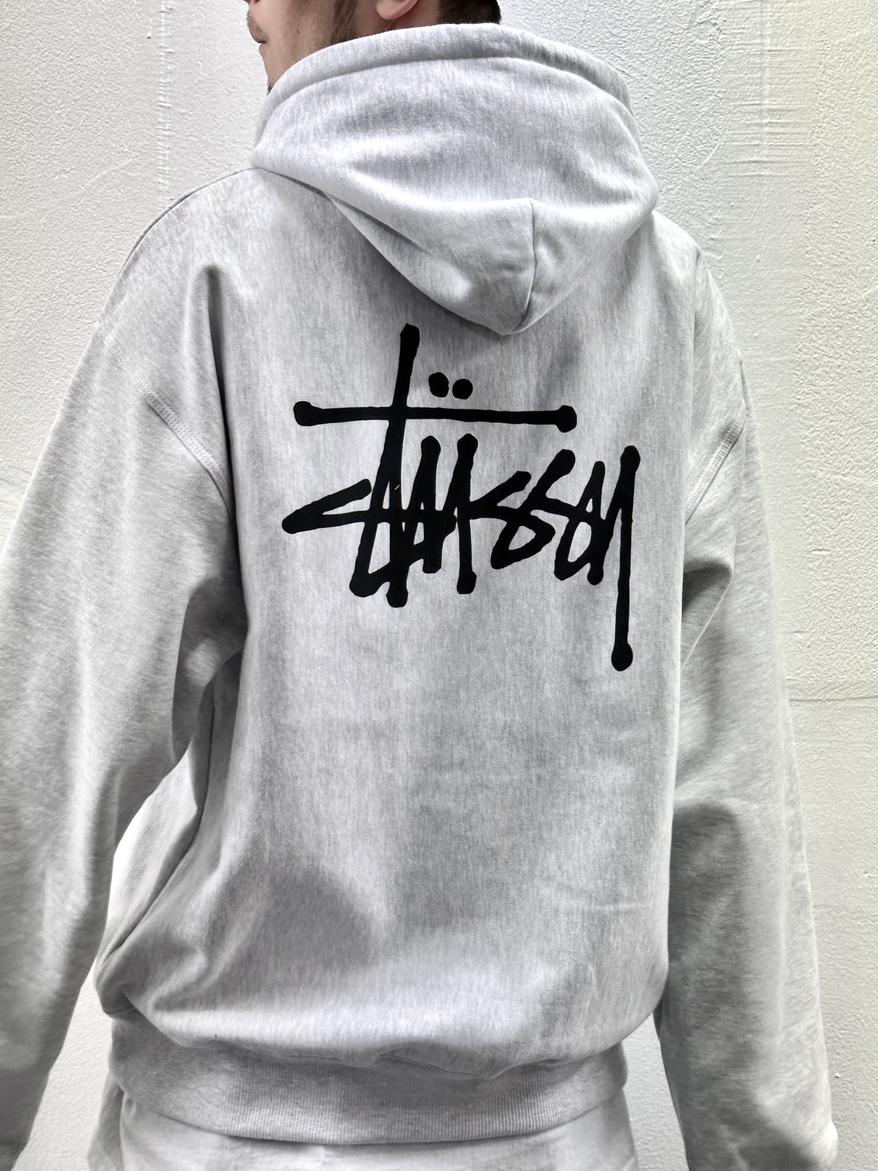 Stussy Basic Stussy Hoodie Ash Heather 2023 착용 스타일