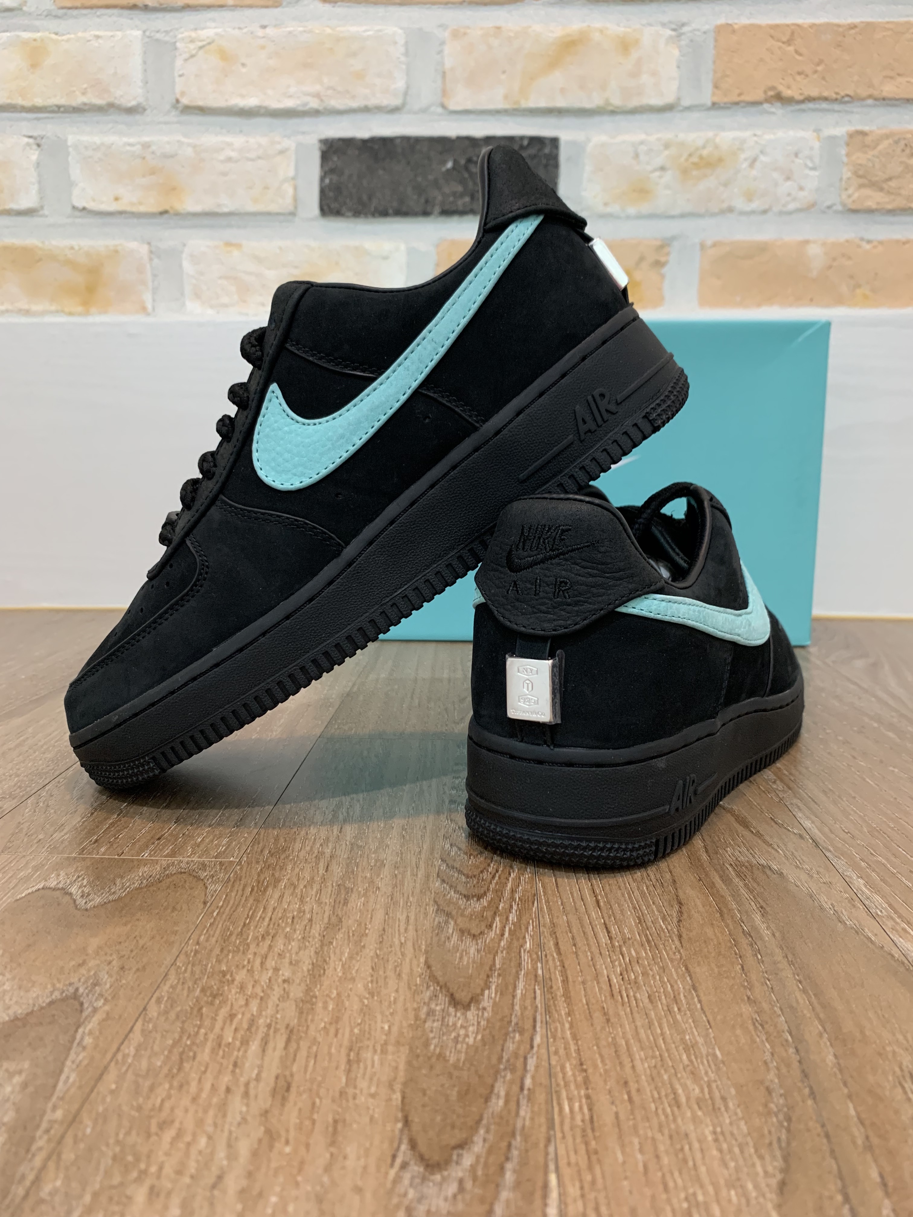 Nike x Tiffany & Co. Air Force 1 Low SP 1837 착용 스타일 - 1