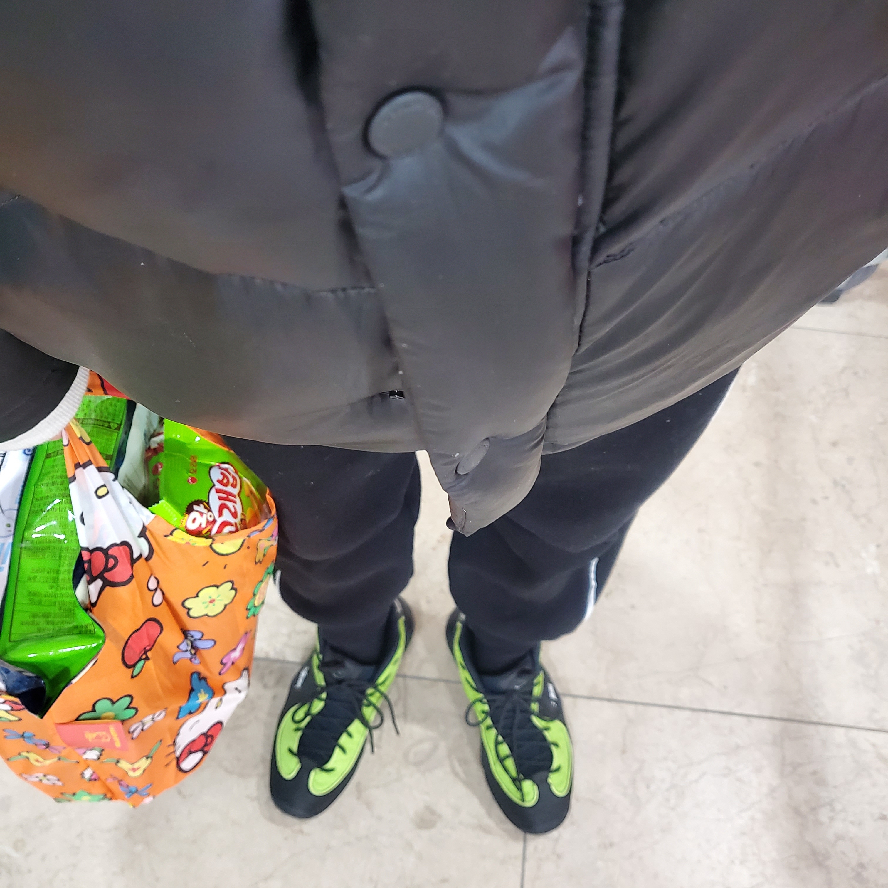 Nike x Stussy Air Penny II Vivid Green and Black 착용 스타일 - 1