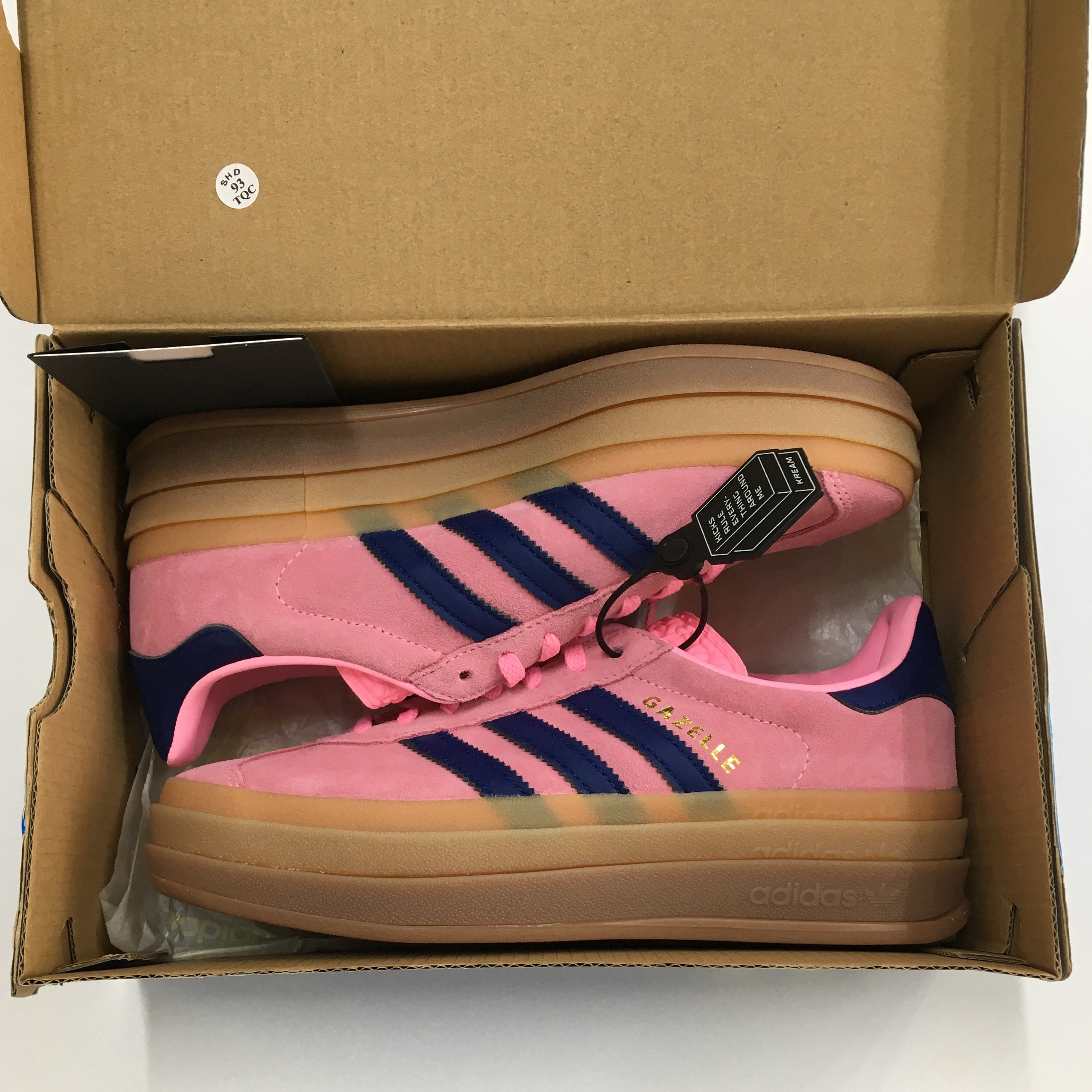 (W) Adidas Gazelle Bold Pink Glow Victory Blue 착용 스타일 - 1
