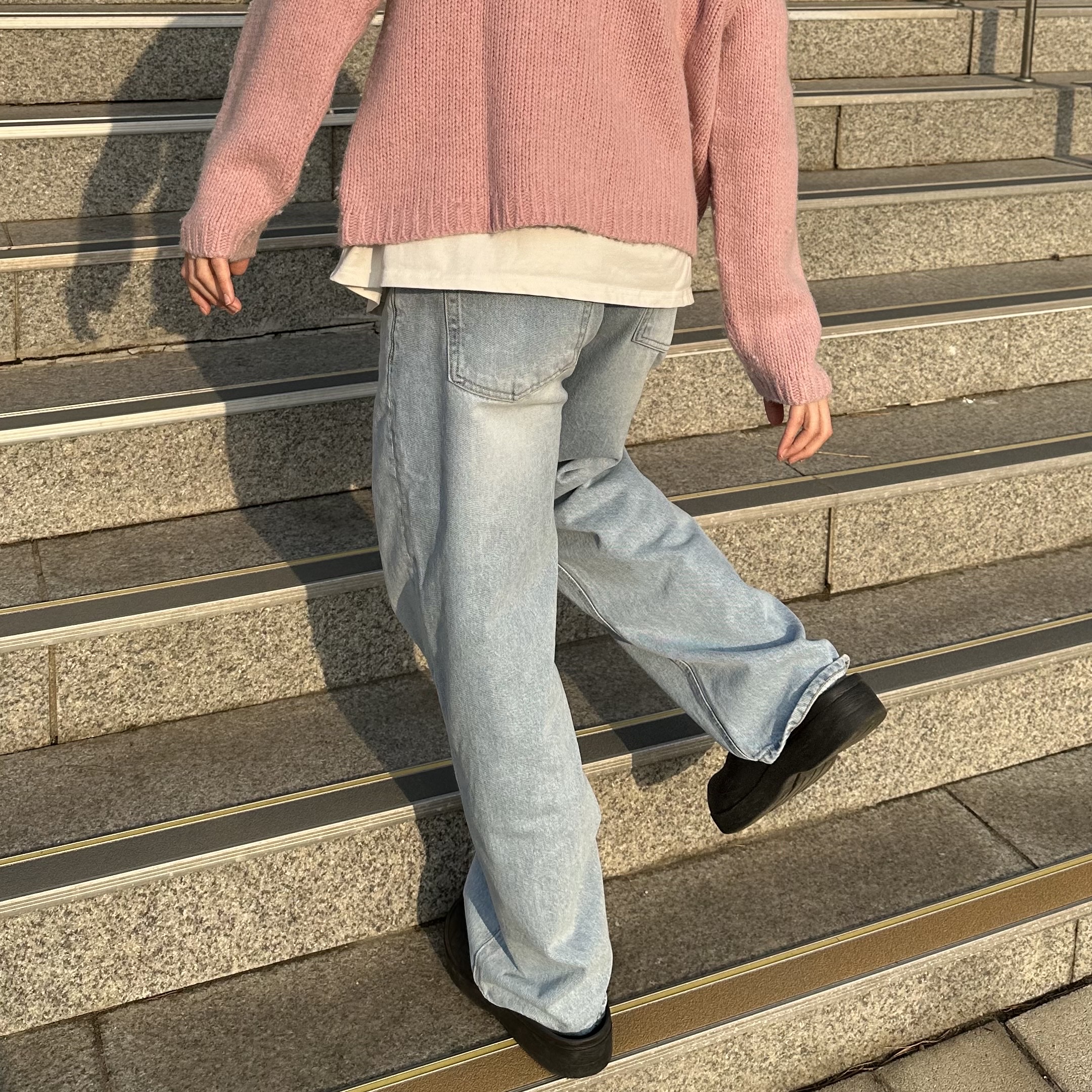 (W) Our Legacy Sonar Roundneck Candyfloss Cherry Acrylic 착용 스타일 - 3