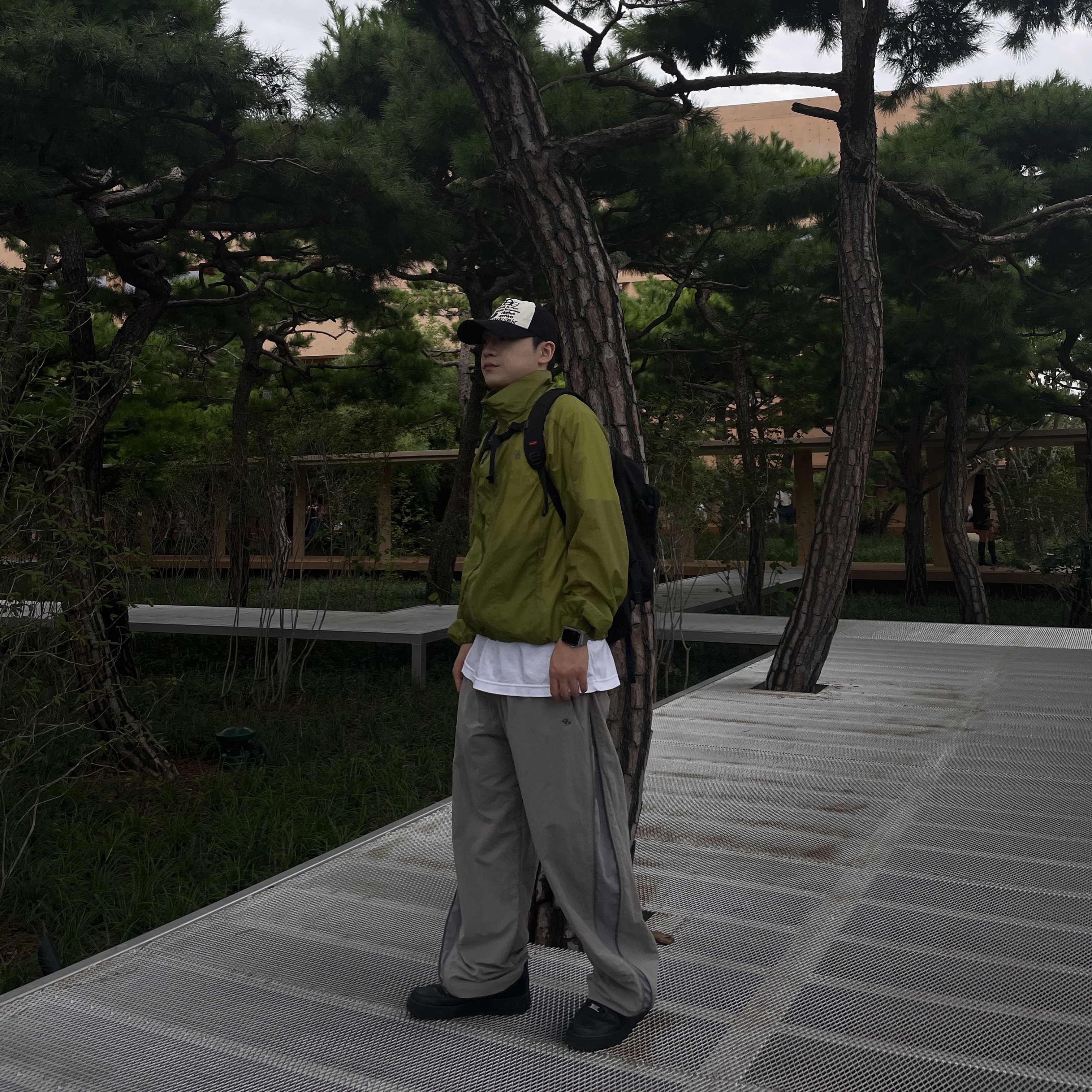 Sansan Gear Light Jacket Green - 22SS, Nike Air Force 1 '07 Low Triple Black 착용 스타일