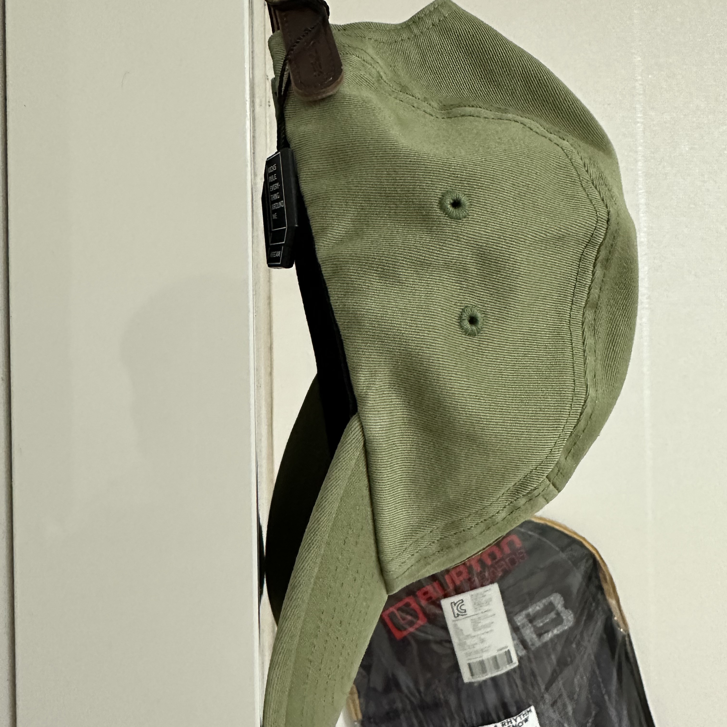 Supreme Washed Chino Twill Camp Cap Olive - 23SS 착용 스타일 - 2