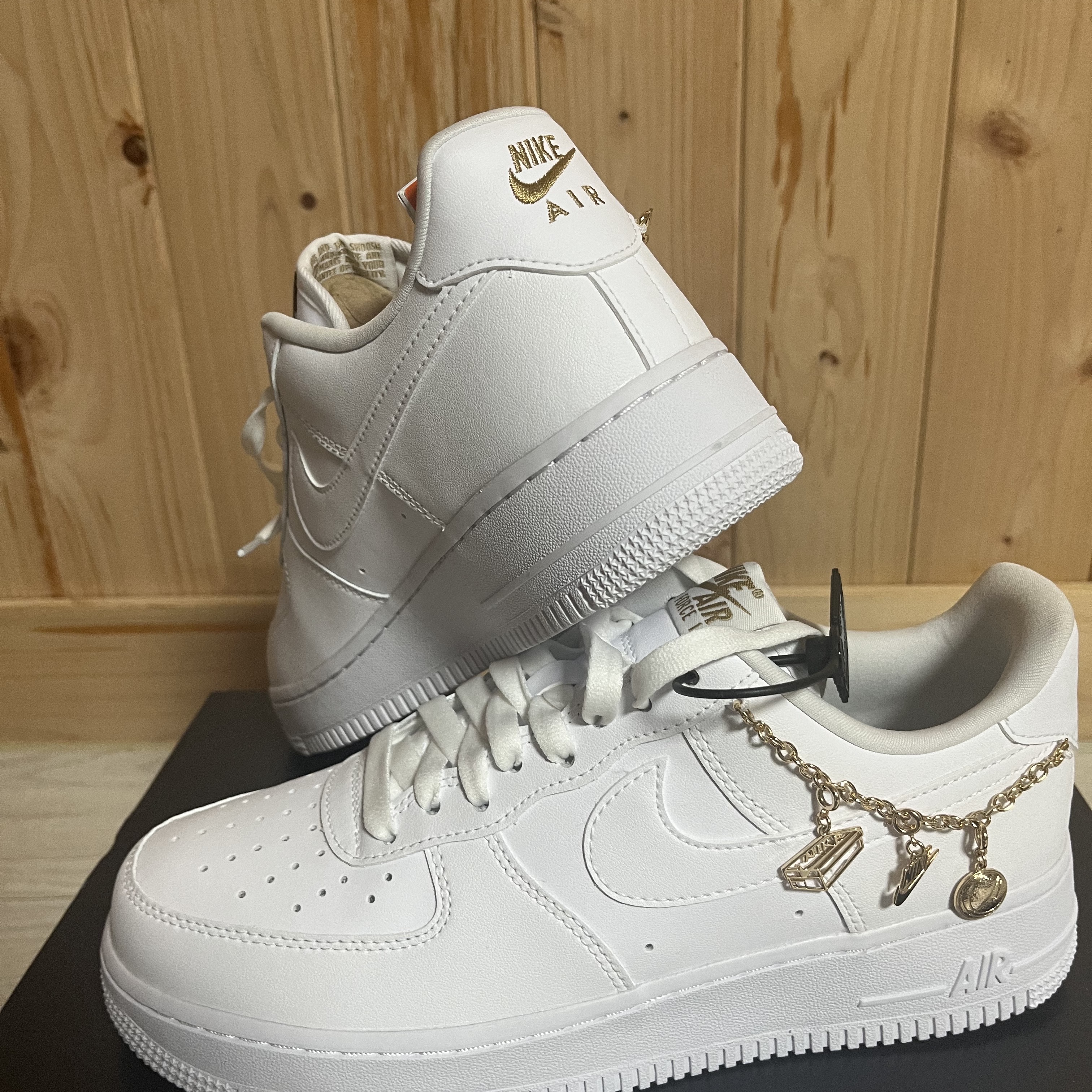 (W) Nike Air Force 1 '07 LX White Pendant 착용 스타일