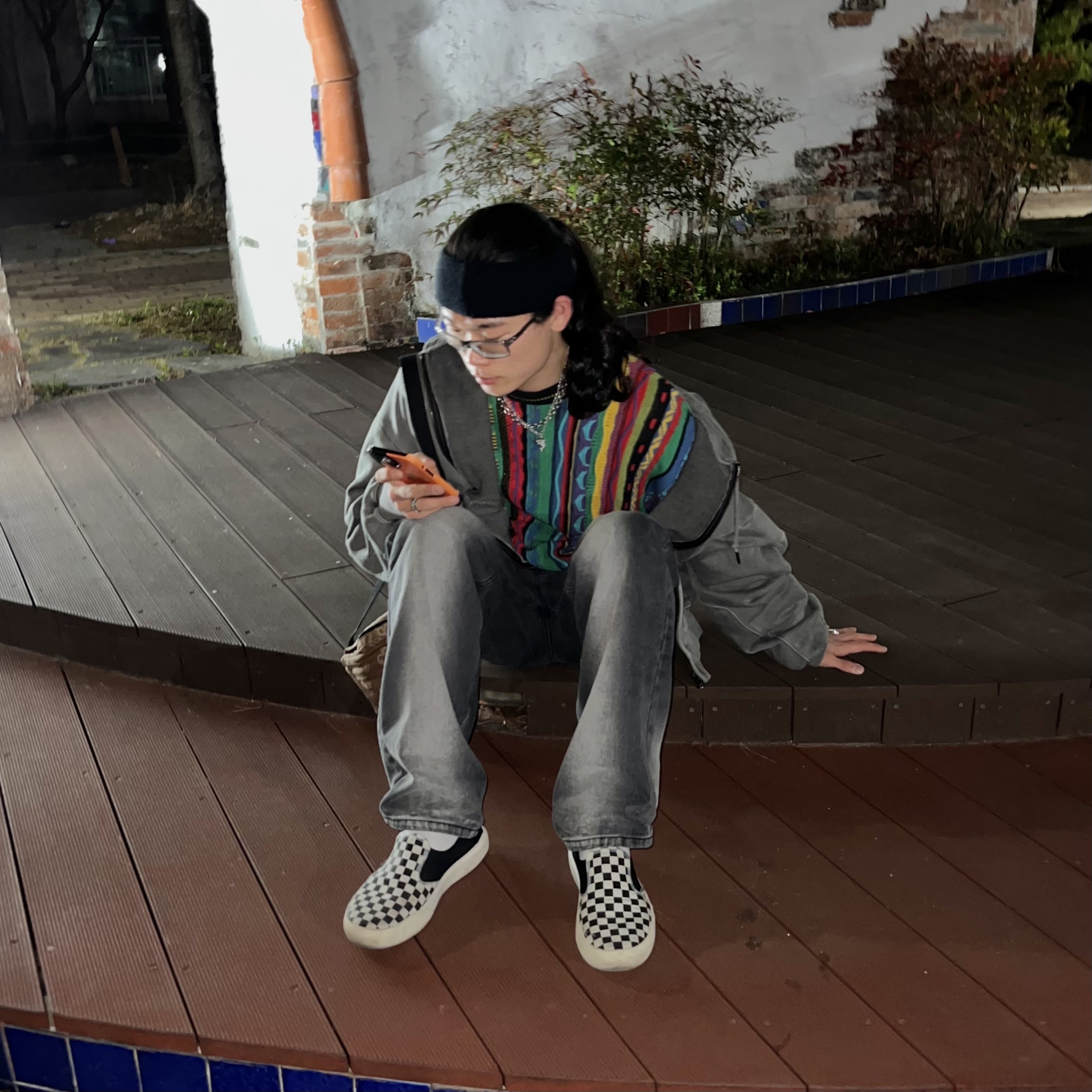 Vans Checkerboard Comfycush One Black 착용 스타일 - 2