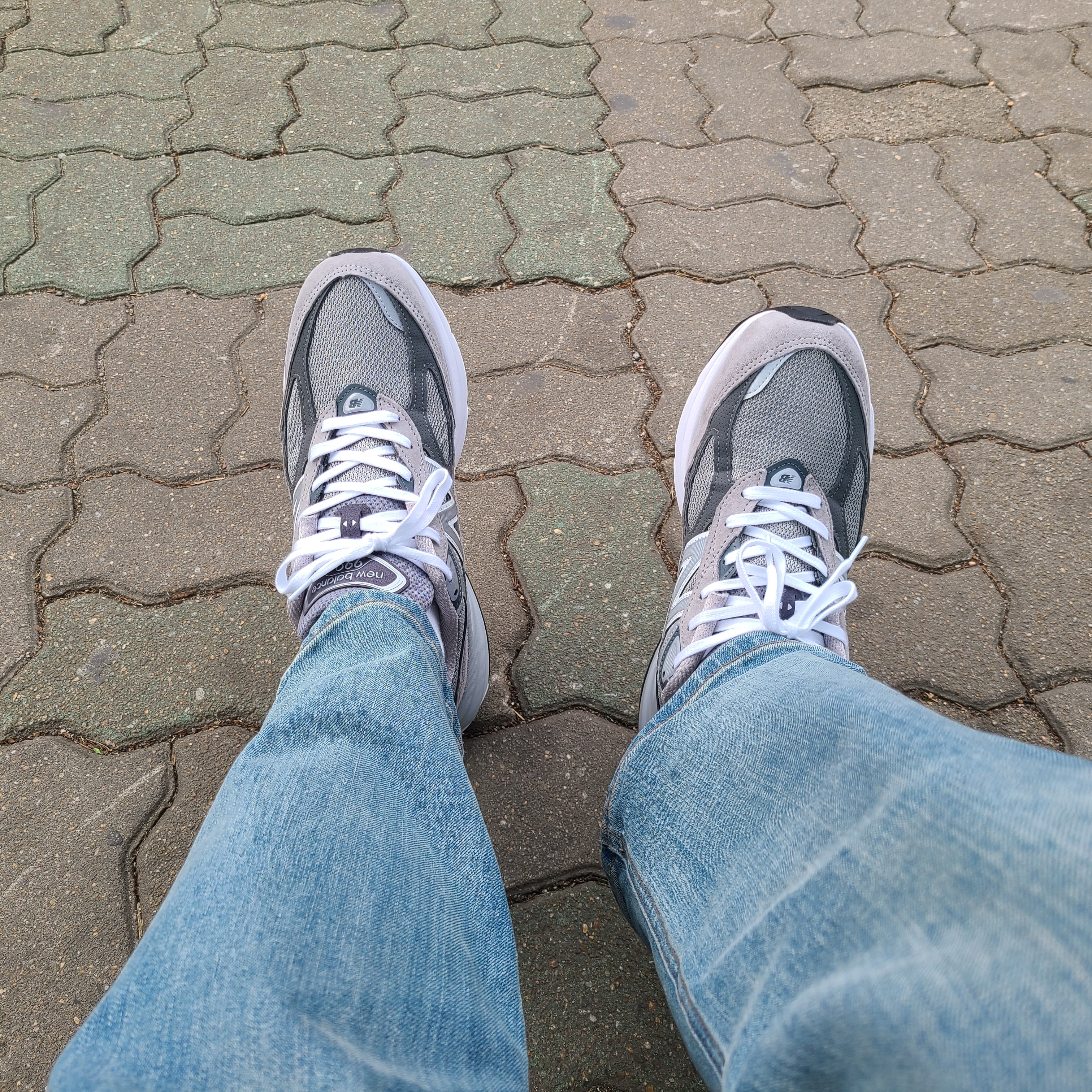 New Balance 990v6 Made in USA Grey - D Standard, New Balance 990v1 Made in USA Olive 착용 스타일 - 1