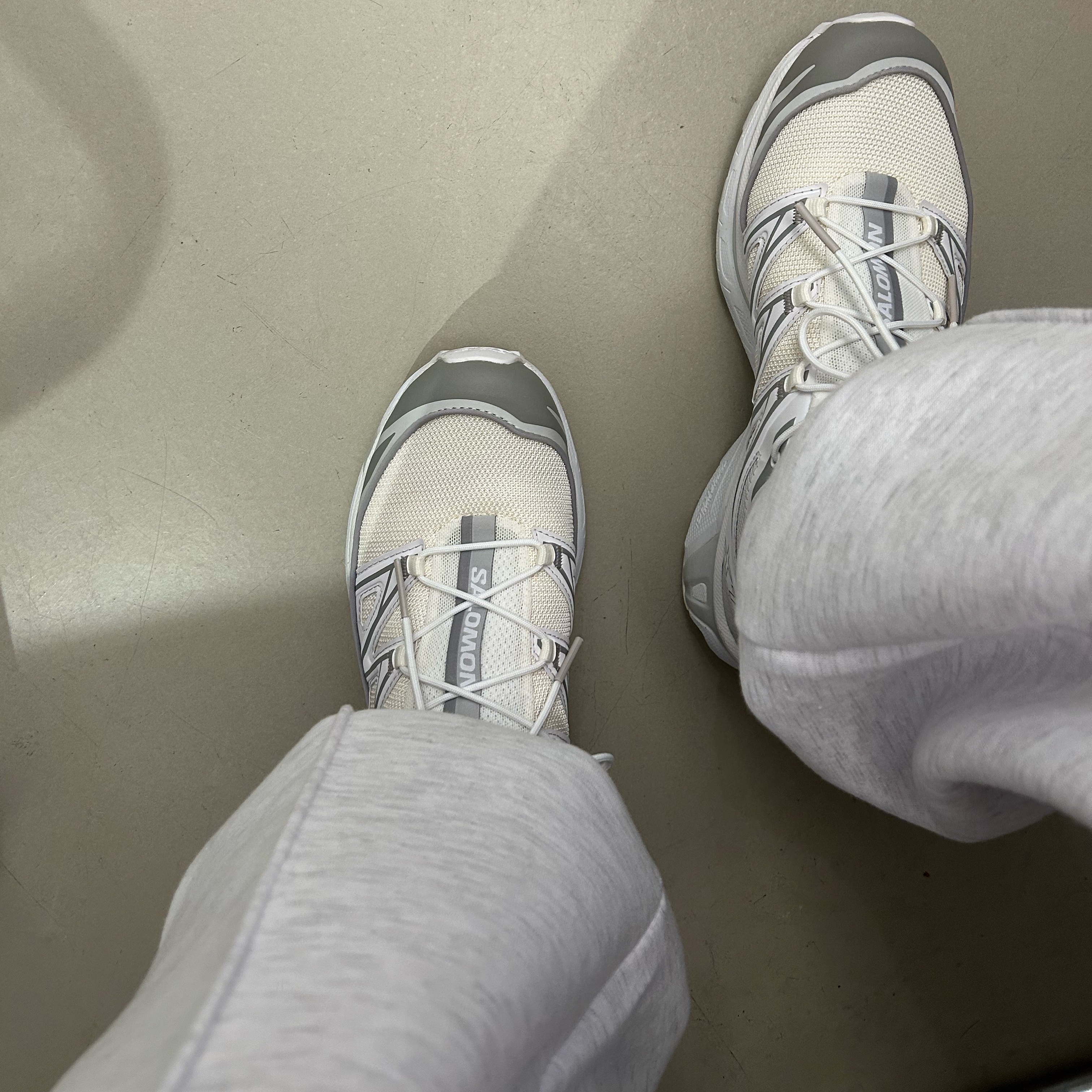 Salomon XT-6 Expanse Vanilla Ice White 착용 스타일