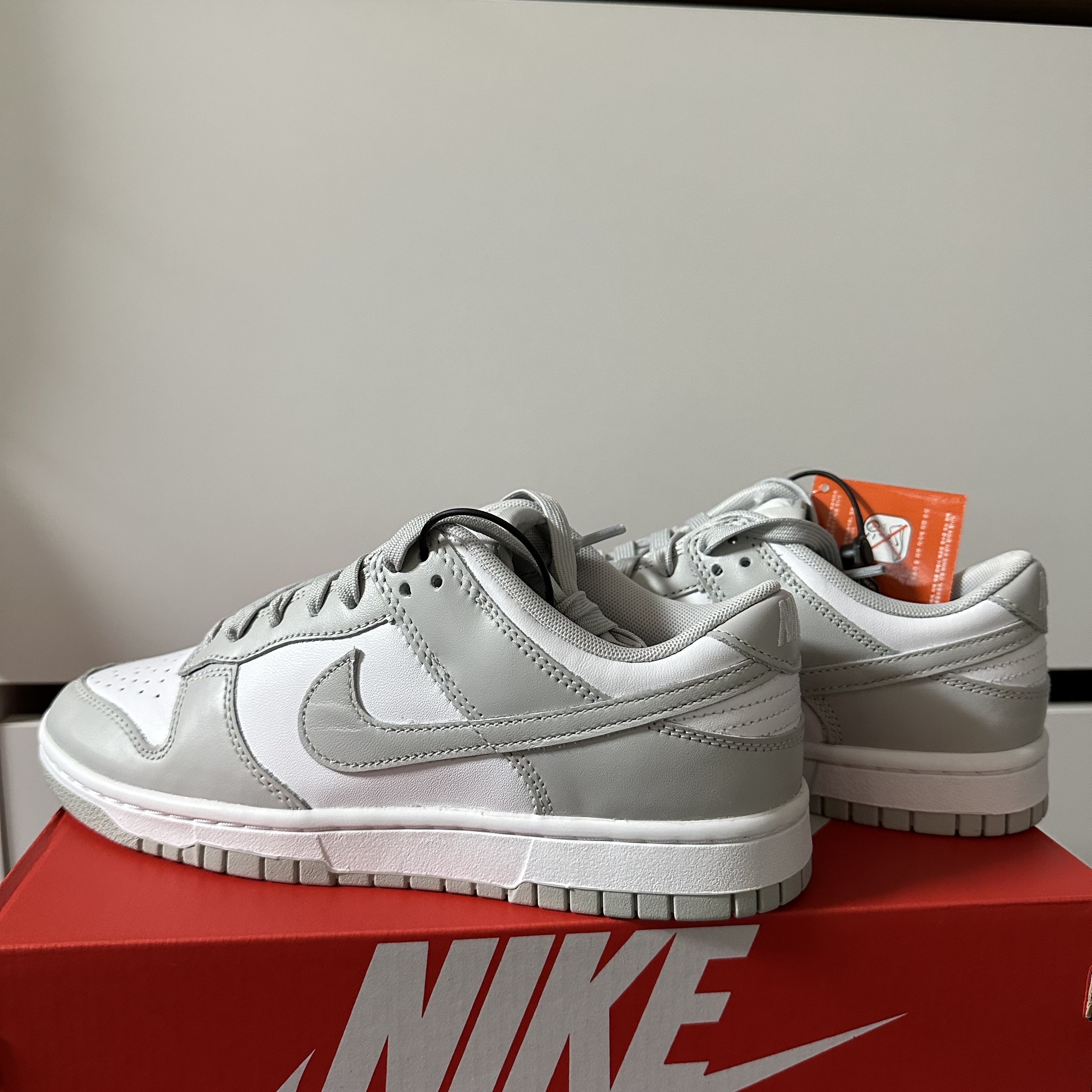 Nike Dunk Low Retro Grey Fog 착용 스타일