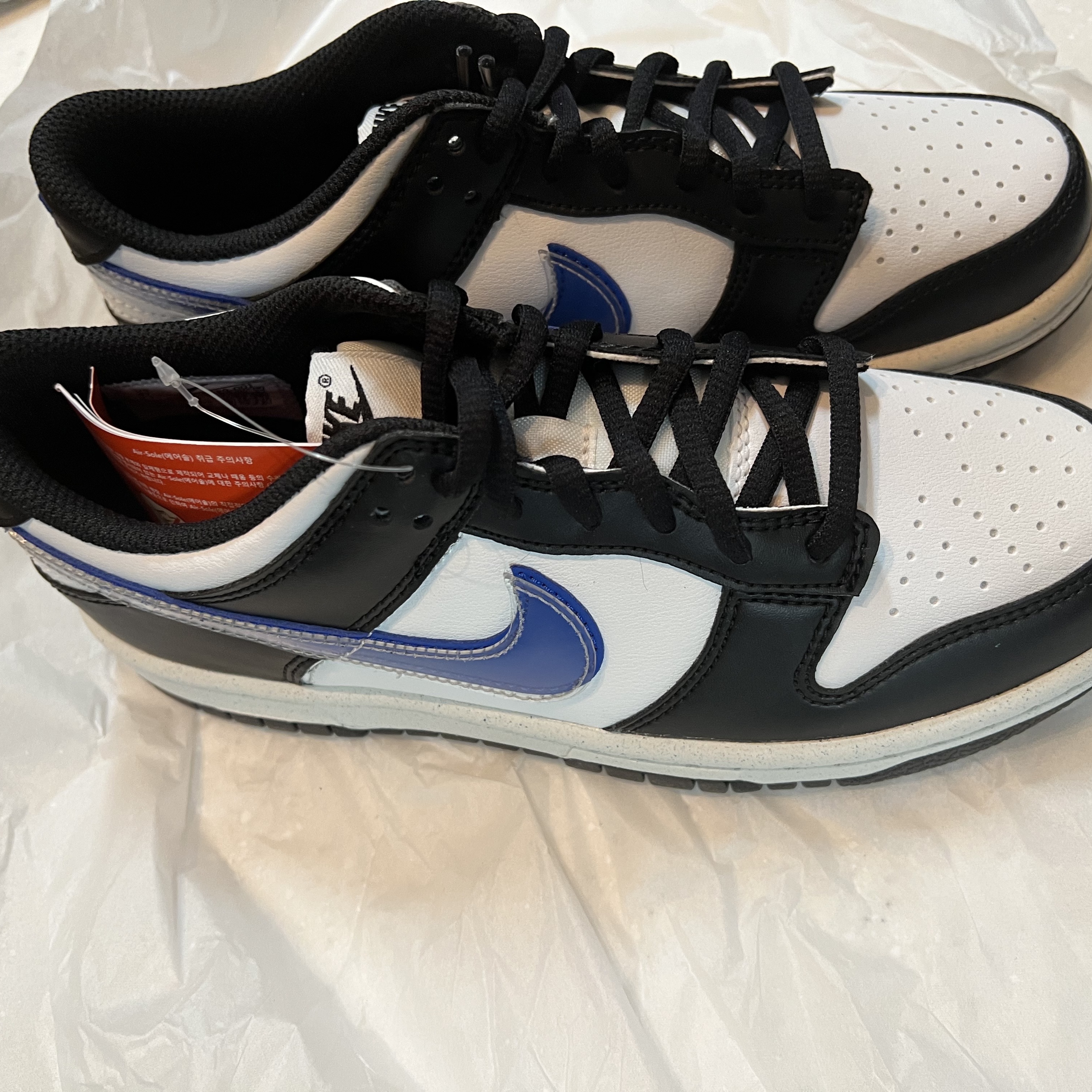 (GS) Nike Dunk Low Next Nature Black Hyper Royal 착용 스타일