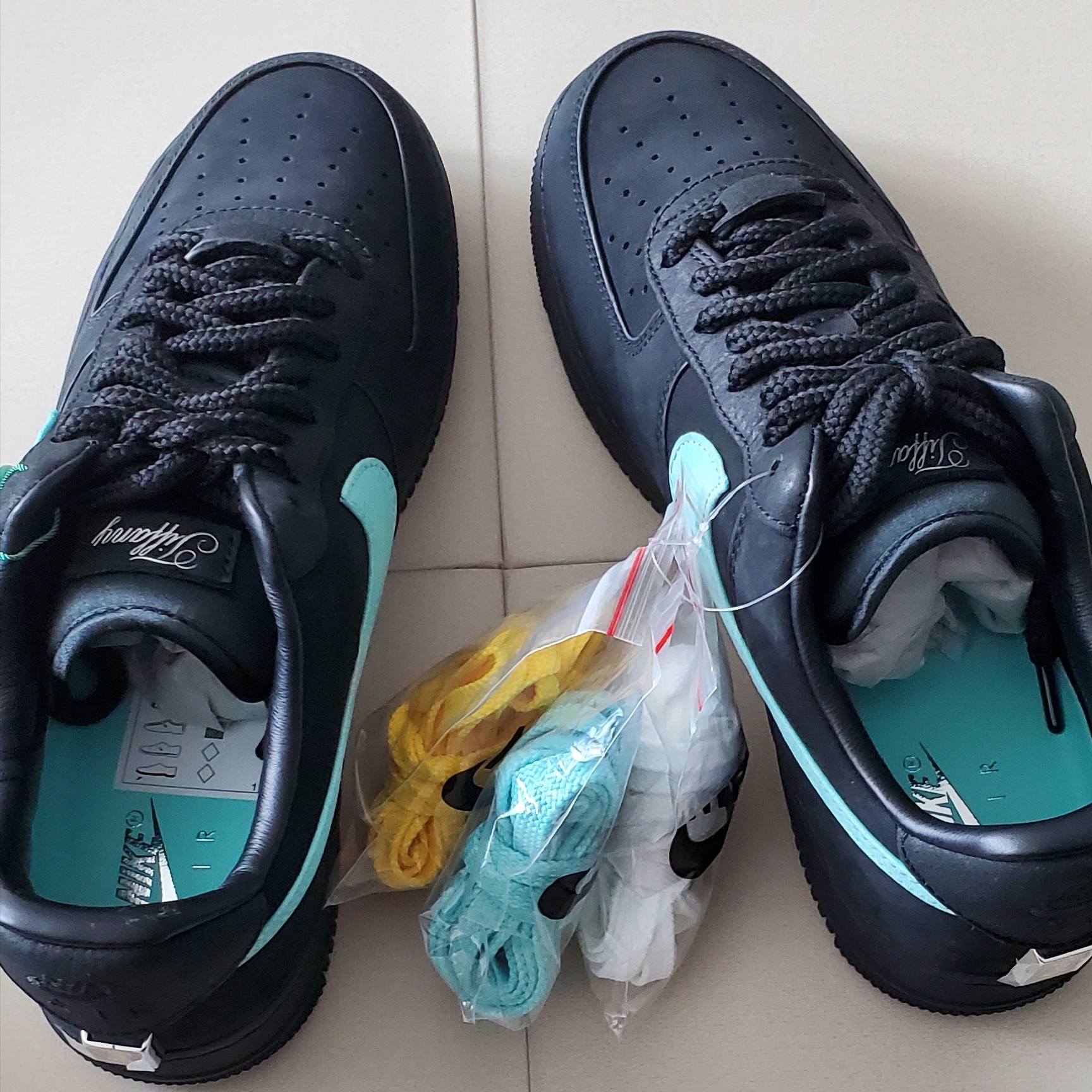 Nike x Tiffany & Co. Air Force 1 Low SP 1837 착용 스타일 - 1