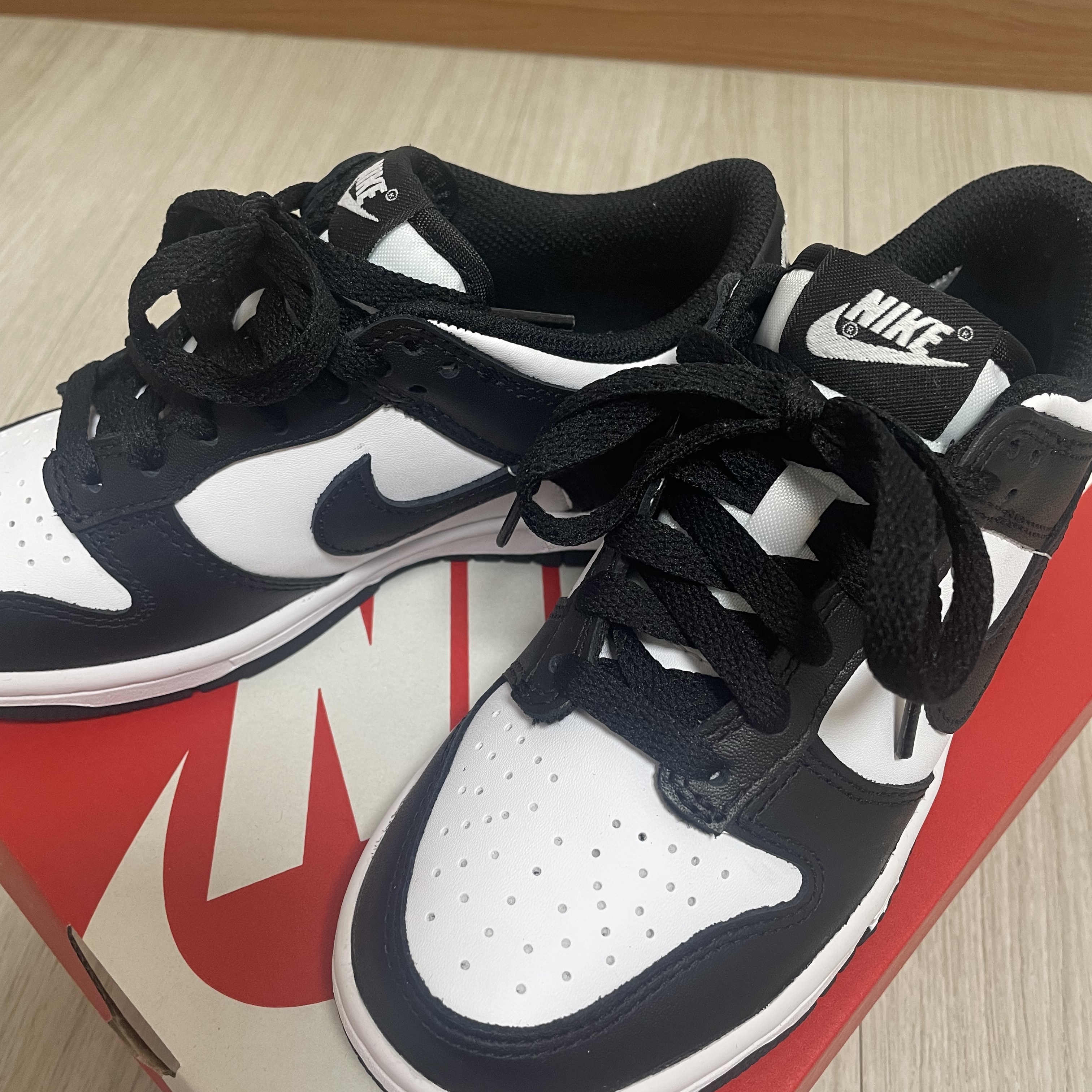 (GS) Nike Dunk Low Black 착용 스타일