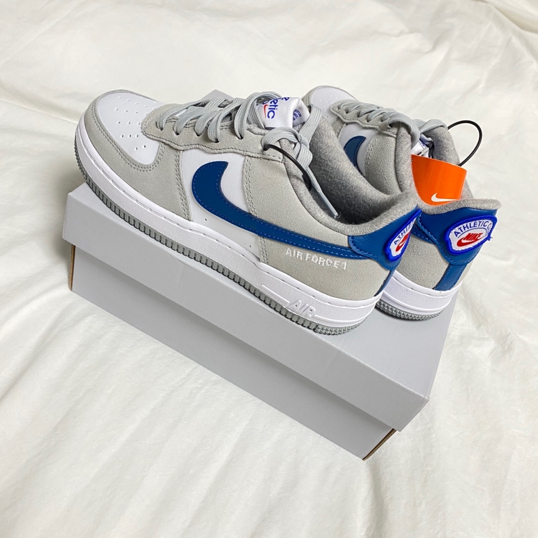 (GS) Nike Air Force 1 LV8 Athletic Club Light Smoke Grey Marina 착용 스타일