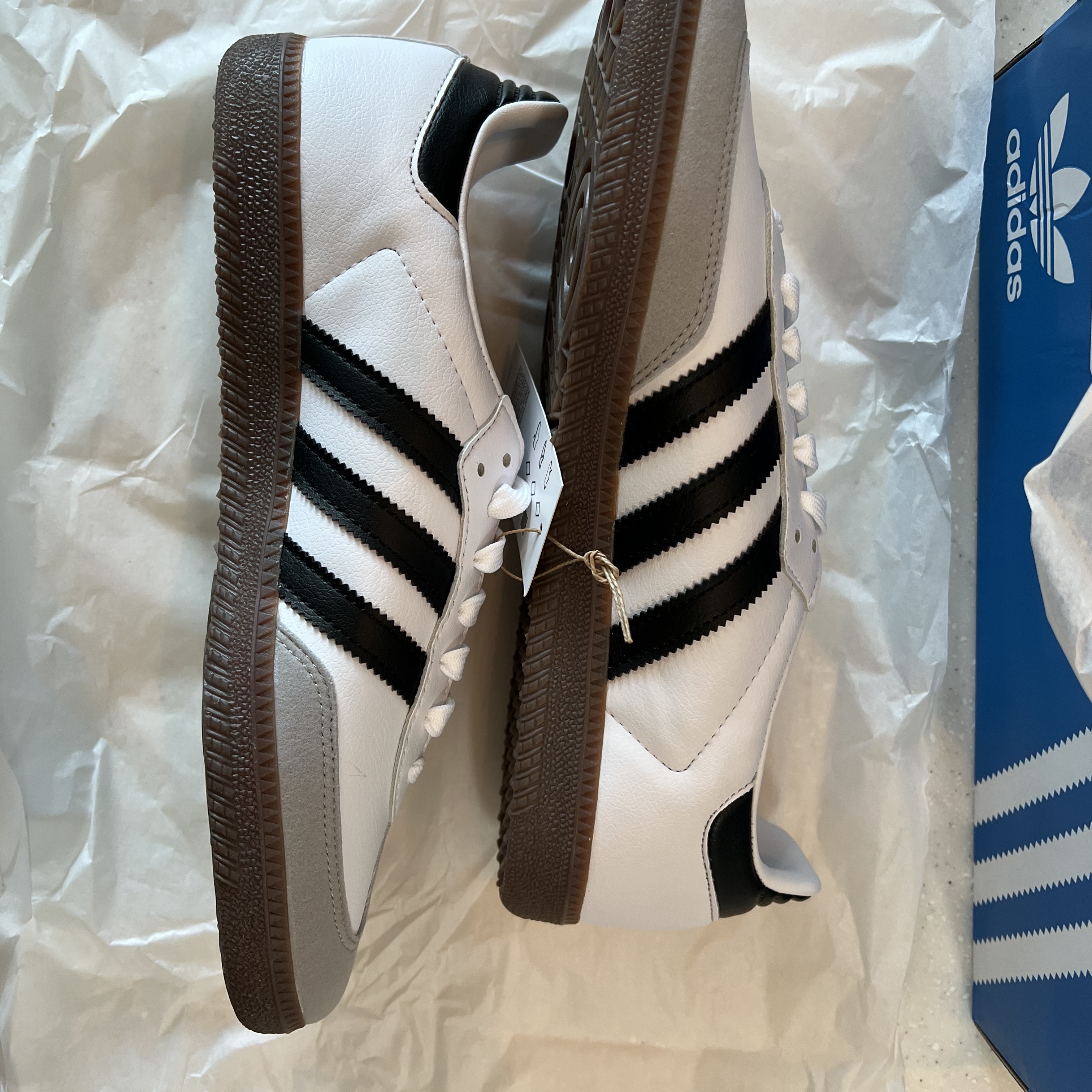 Adidas Samba OG Cloud White 착용 스타일