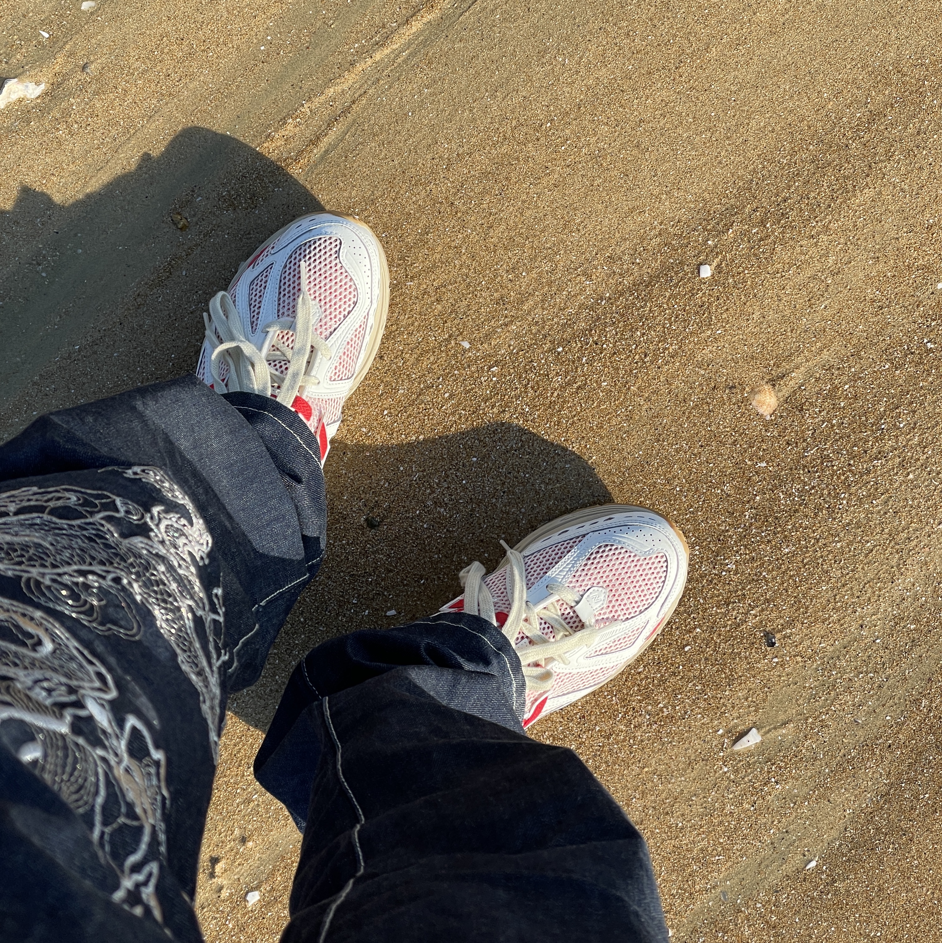New Balance 1906R White Red 착용 스타일 - 2