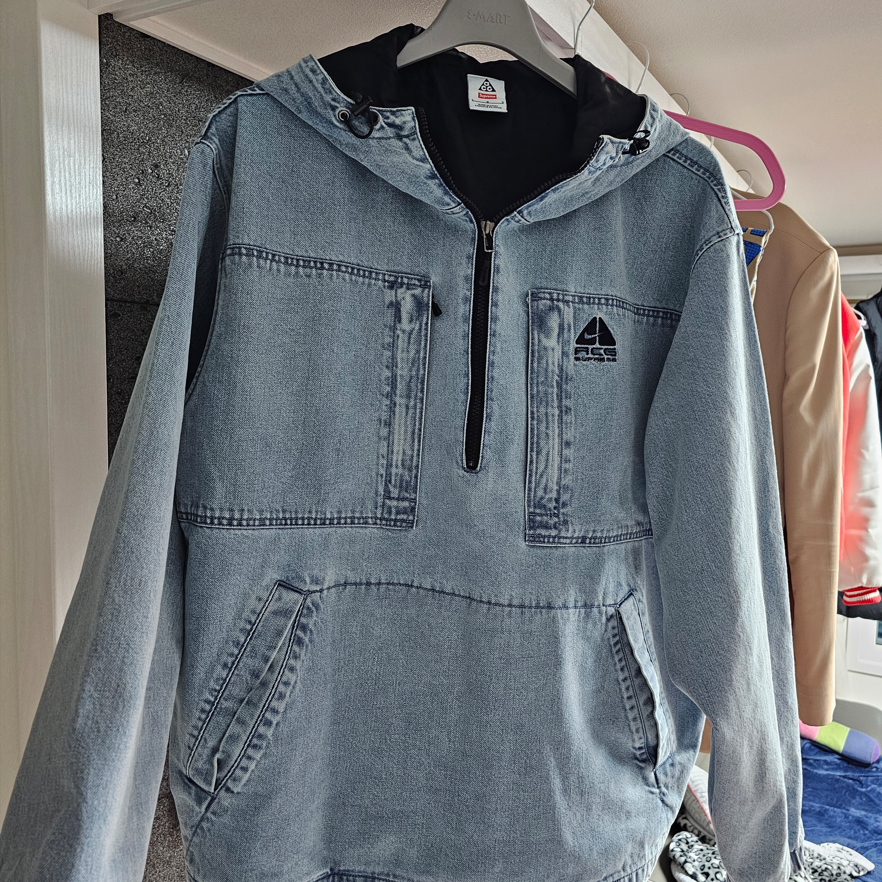 Supreme x Nike ACG Denim Pullover Washed Blue - 22FW 착용 스타일