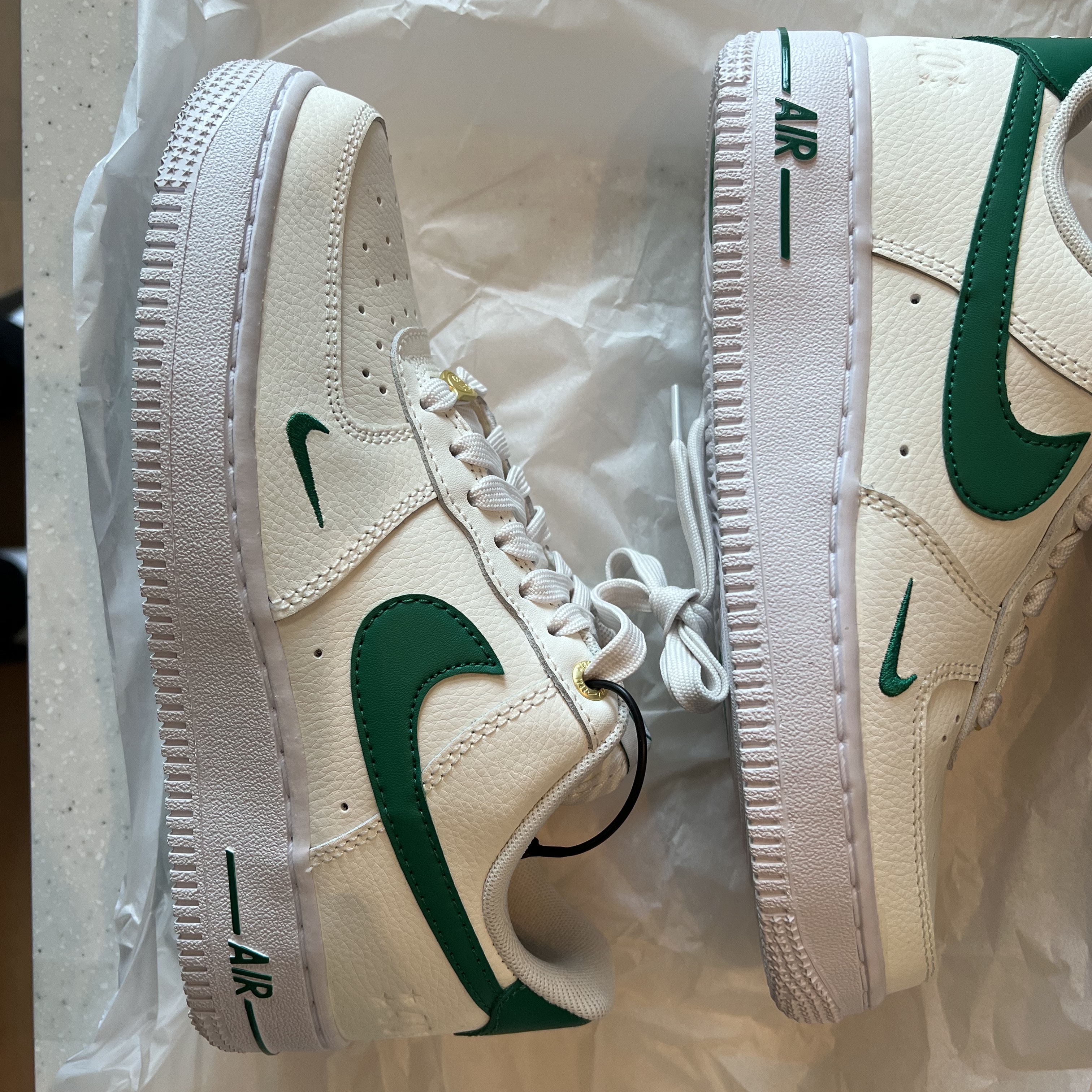 (W) Nike Air Force 1 '07 SE 40th Anniversary Join Forces Sail Malachite 착용 스타일