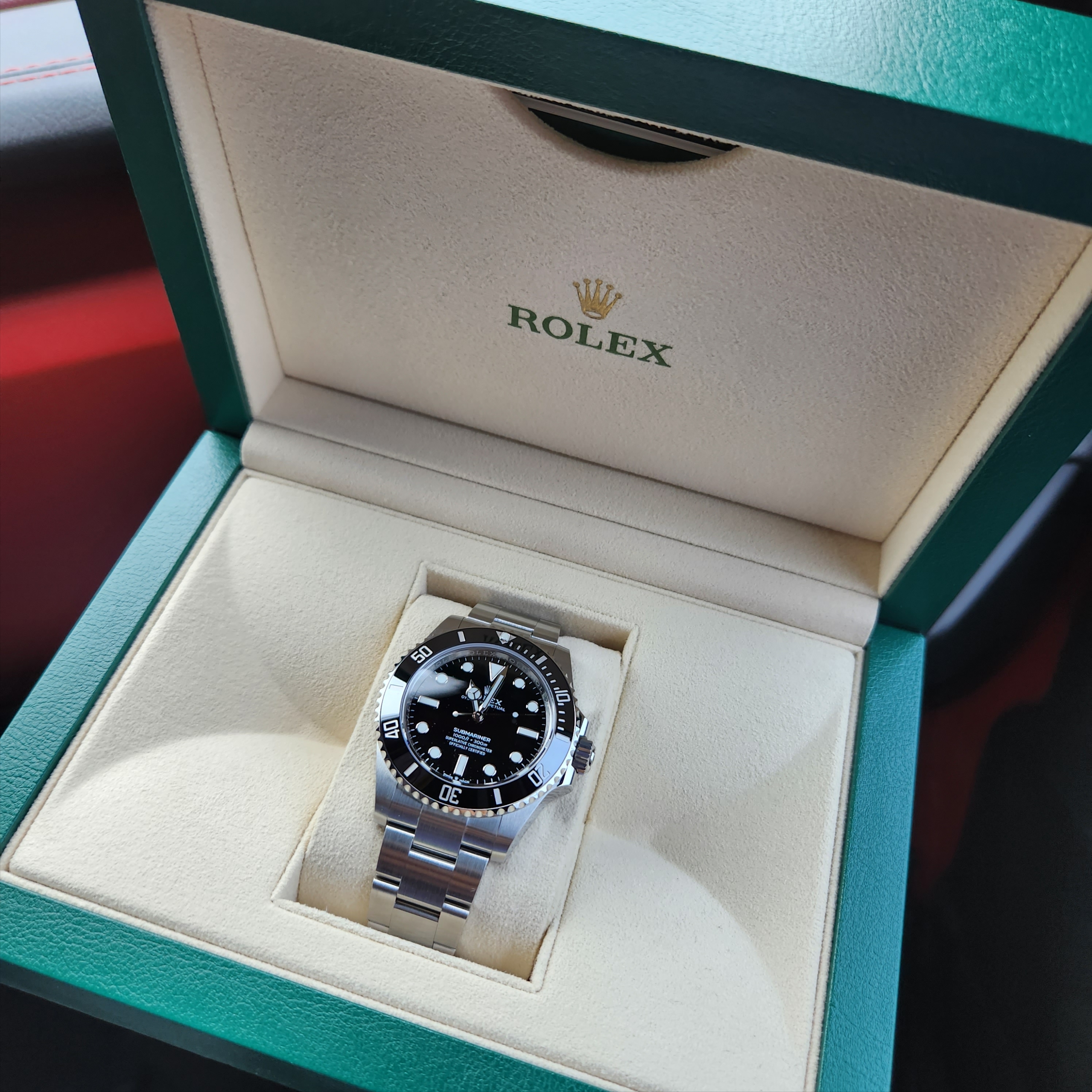 Rolex Submariner 41mm 124060 Black Oyster, Boucheron Quatre Classique Ring Large 18K Yellow White Pink Gold Brown 착용 스타일 - 4