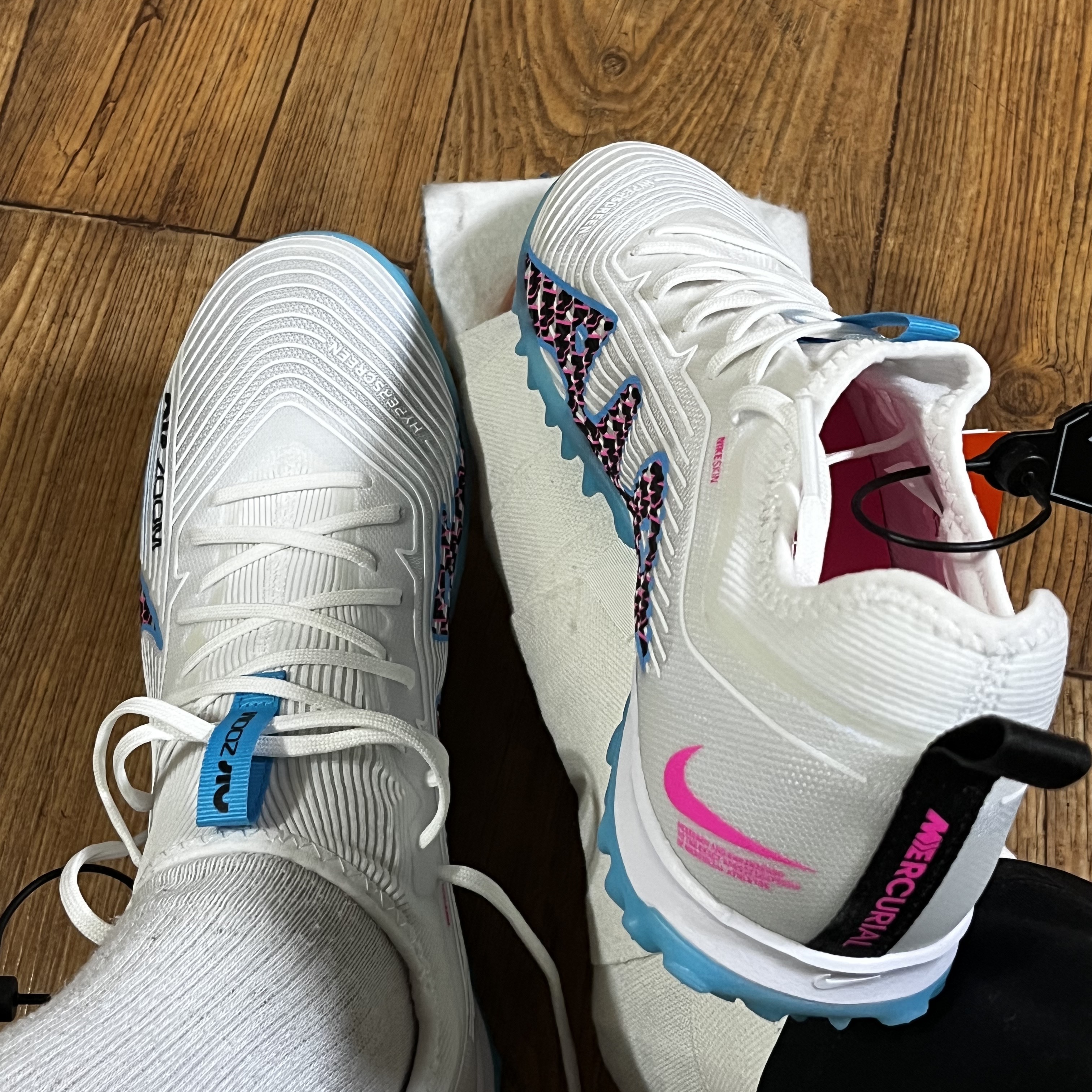 Nike Zoom Mercurial Vapor 15 Pro TF White Baltic Blue 착용 스타일 - 1