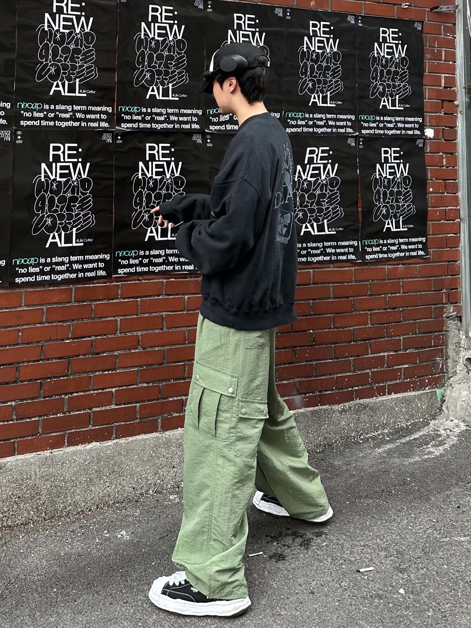 Maison Mihara Yasuhiro Blakey OG Sole Canvas Low-top Sneakers Black White 착용 스타일 - 1