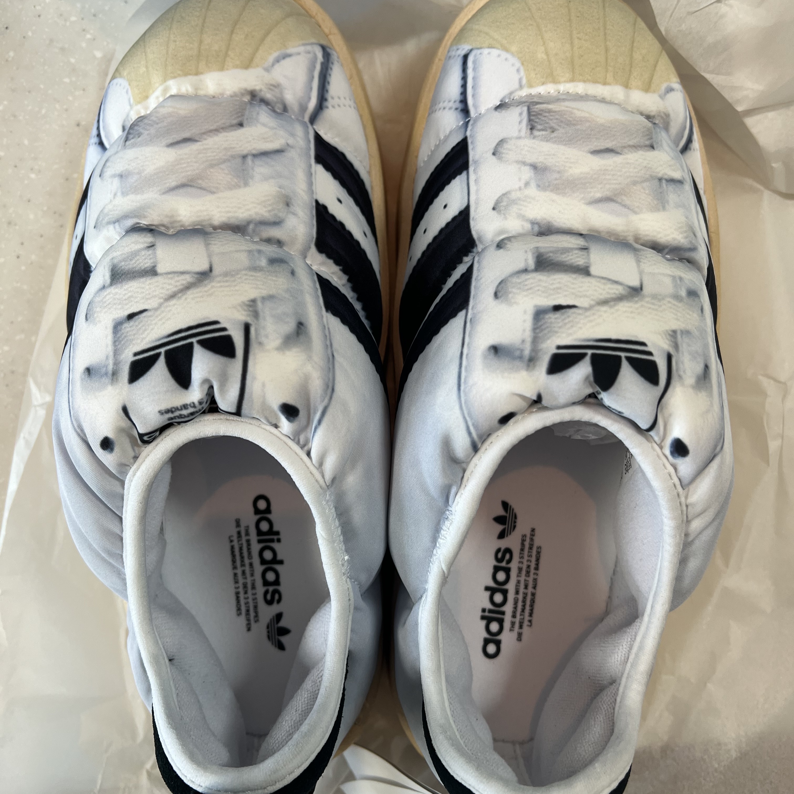 Adidas Puffylette Superstar Cloud White 착용 스타일