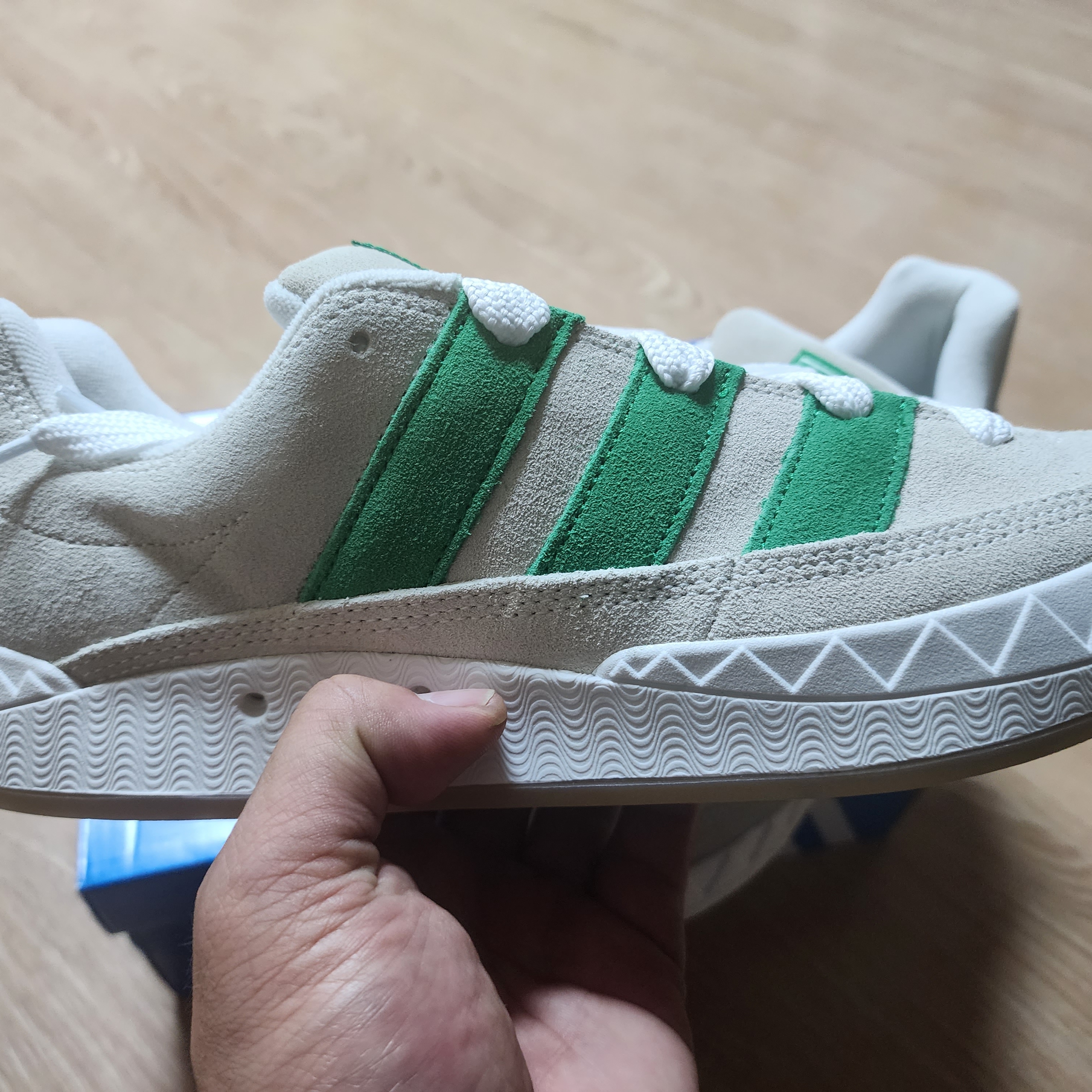 Adidas x Bodega x Beams Adimatic Off White Green 착용 스타일 - 2