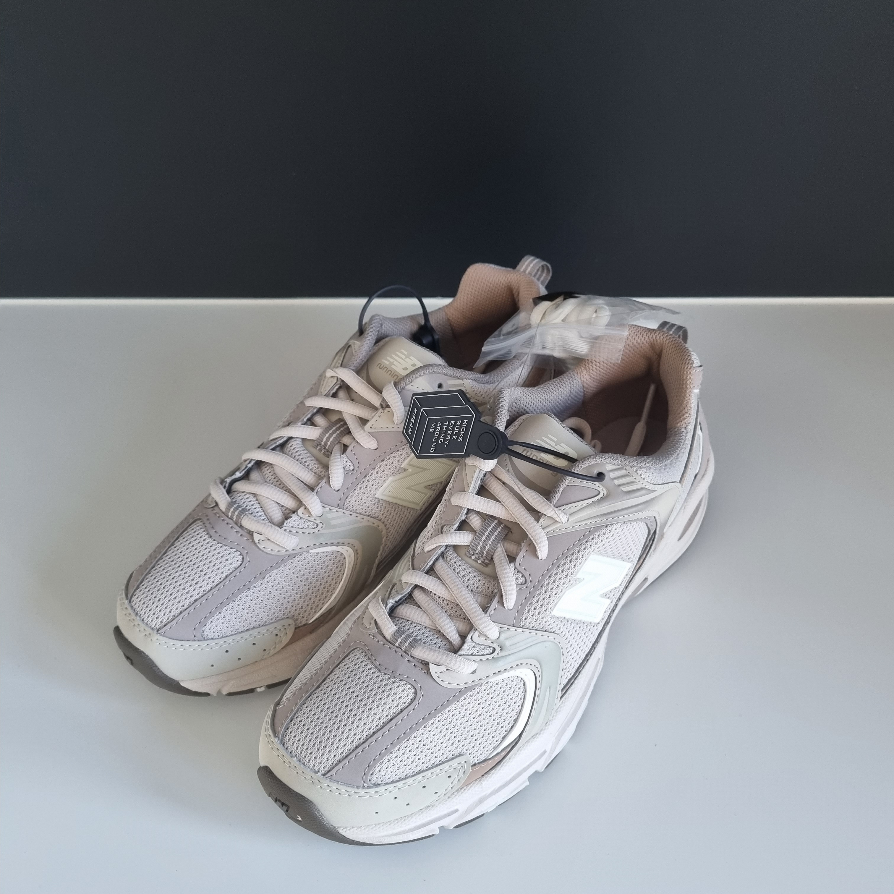New Balance 530 Mars 착용 스타일