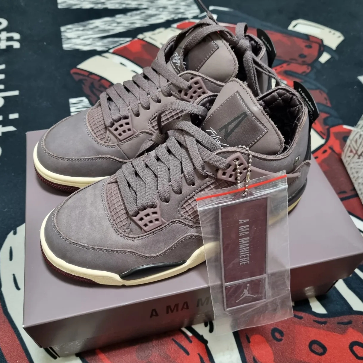 Jordan 4 x A Ma Maniere Retro Violet Ore 착용 스타일 - 1