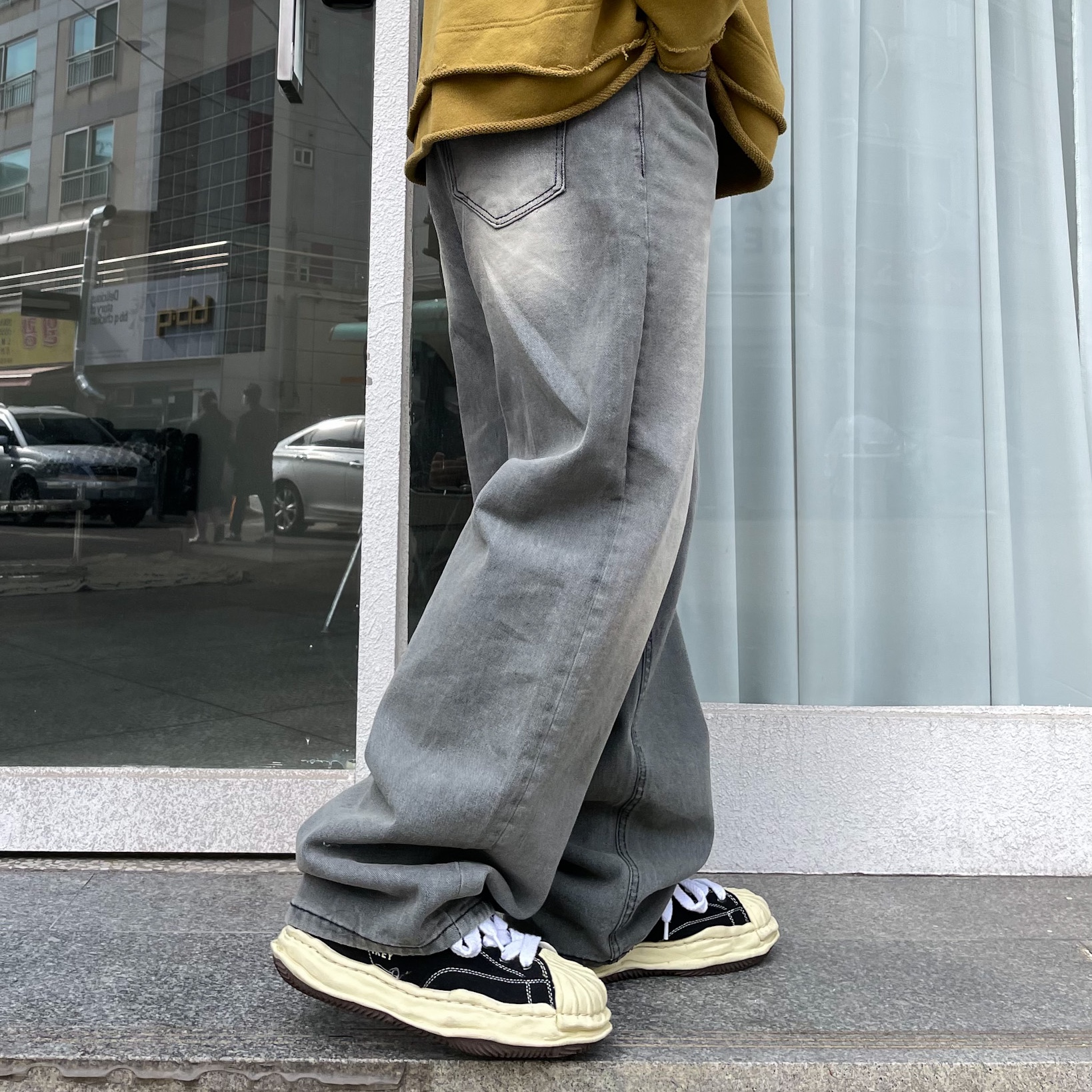 Maison Mihara Yasuhiro Blakey VL OG Sole Canvas Low-top Sneakers Black 착용 스타일 - 2