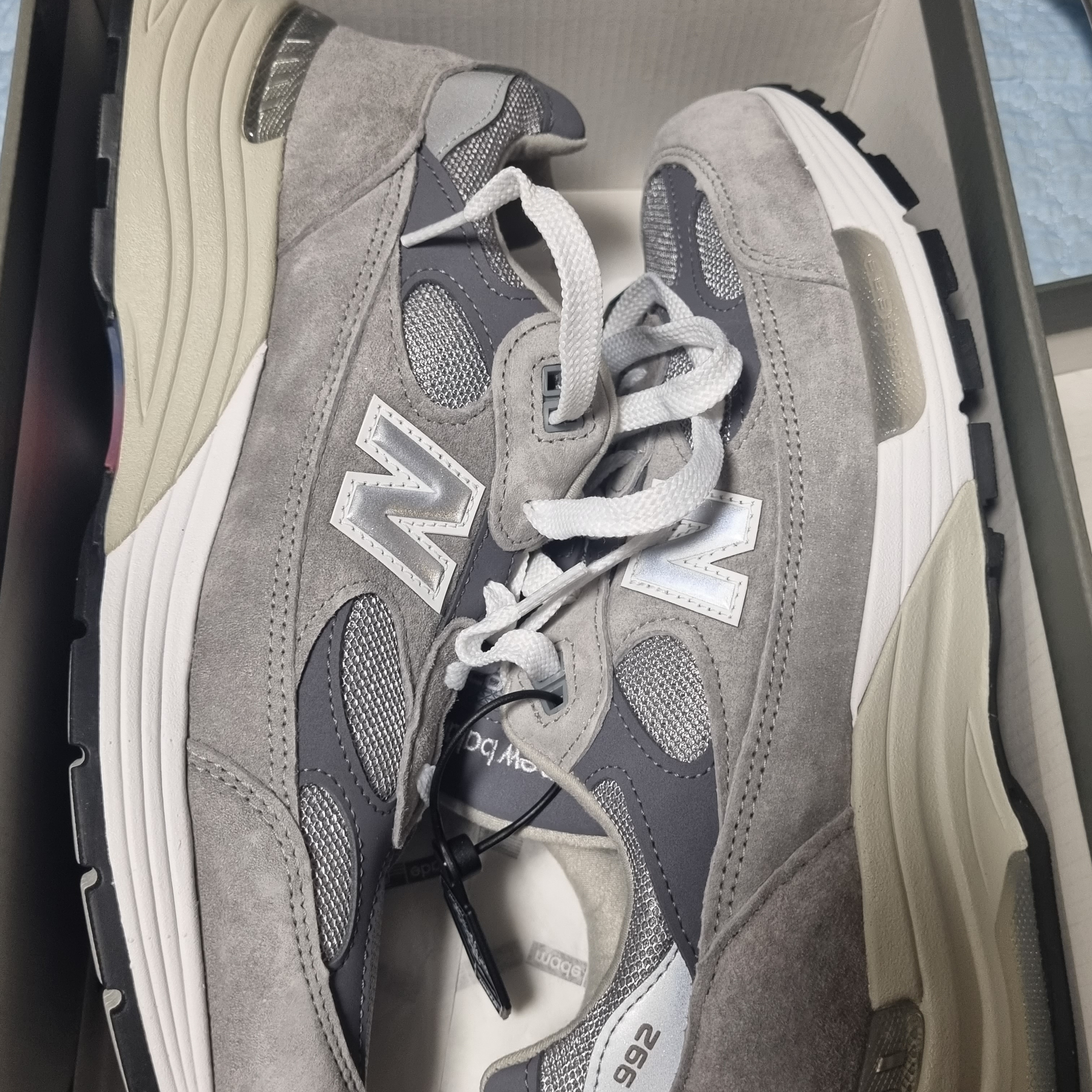 New Balance 992 Made in USA Grey - D Standard 착용 스타일 - 2