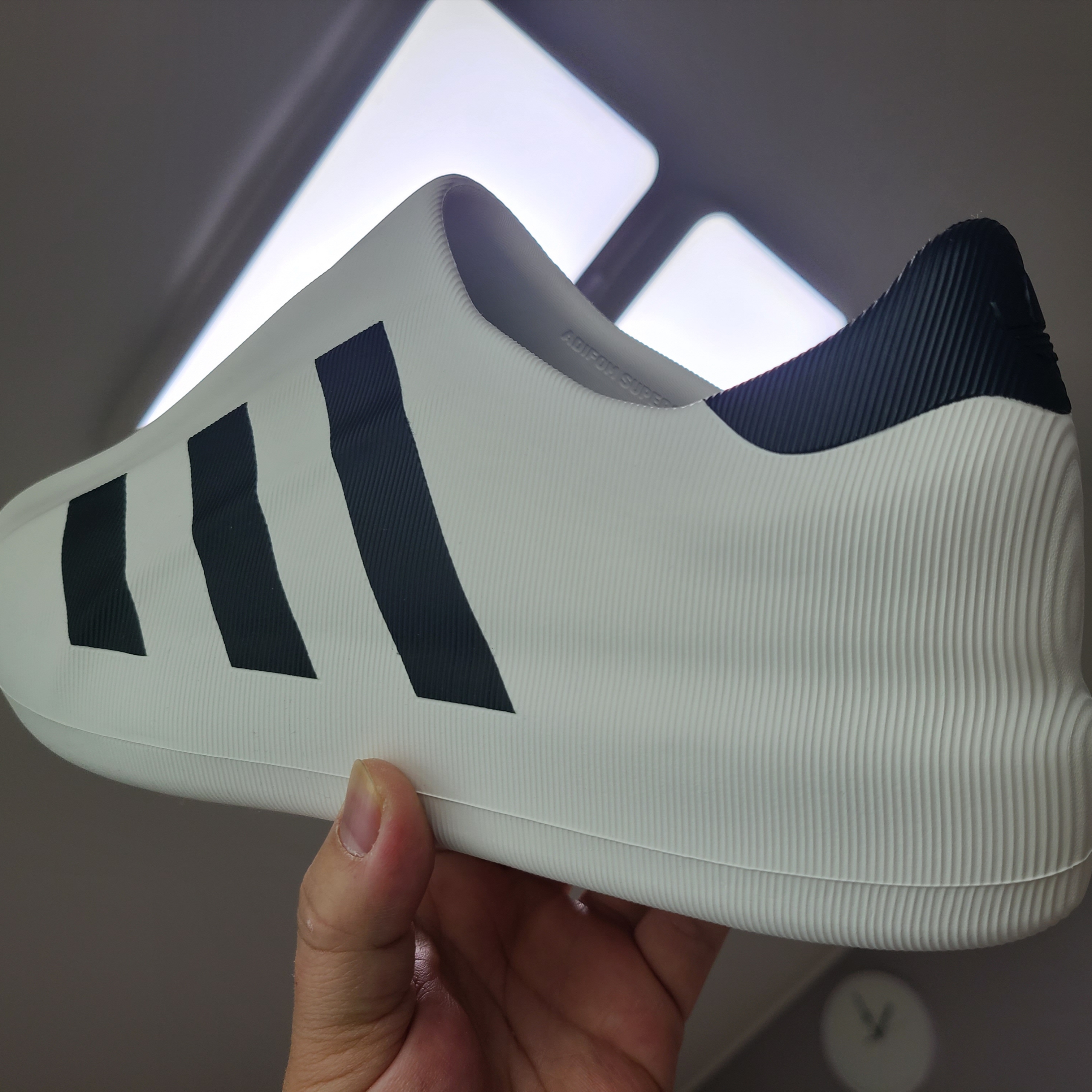 Adidas Adifom Superstar Core White 착용 스타일