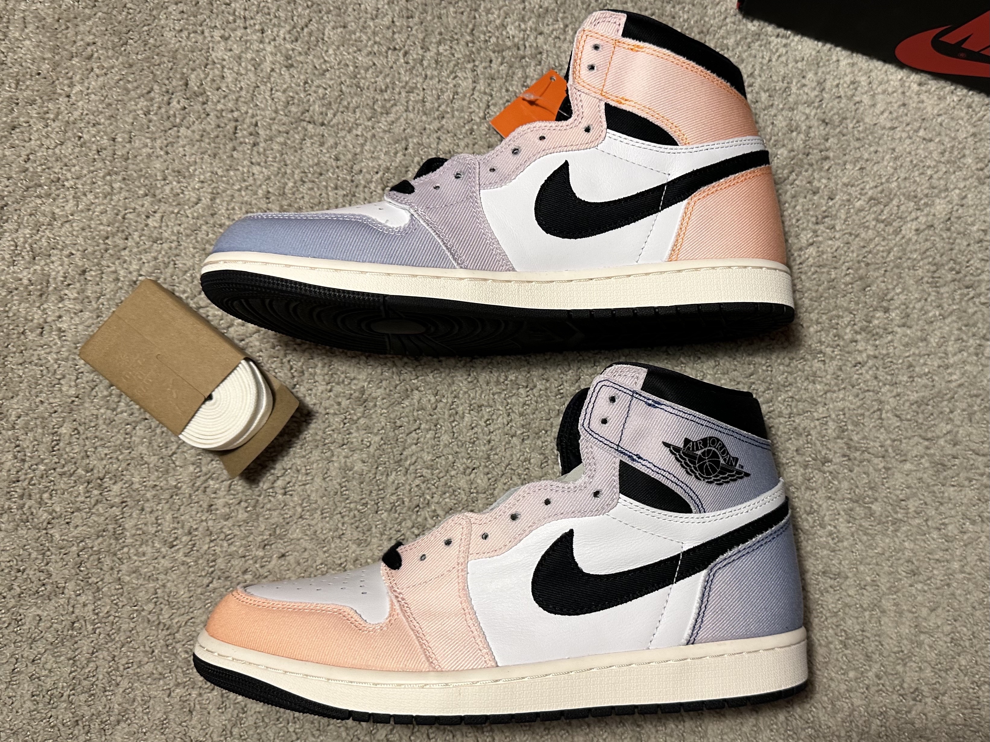 Jordan 1 Retro High OG Multi Color 착용 스타일 - 1