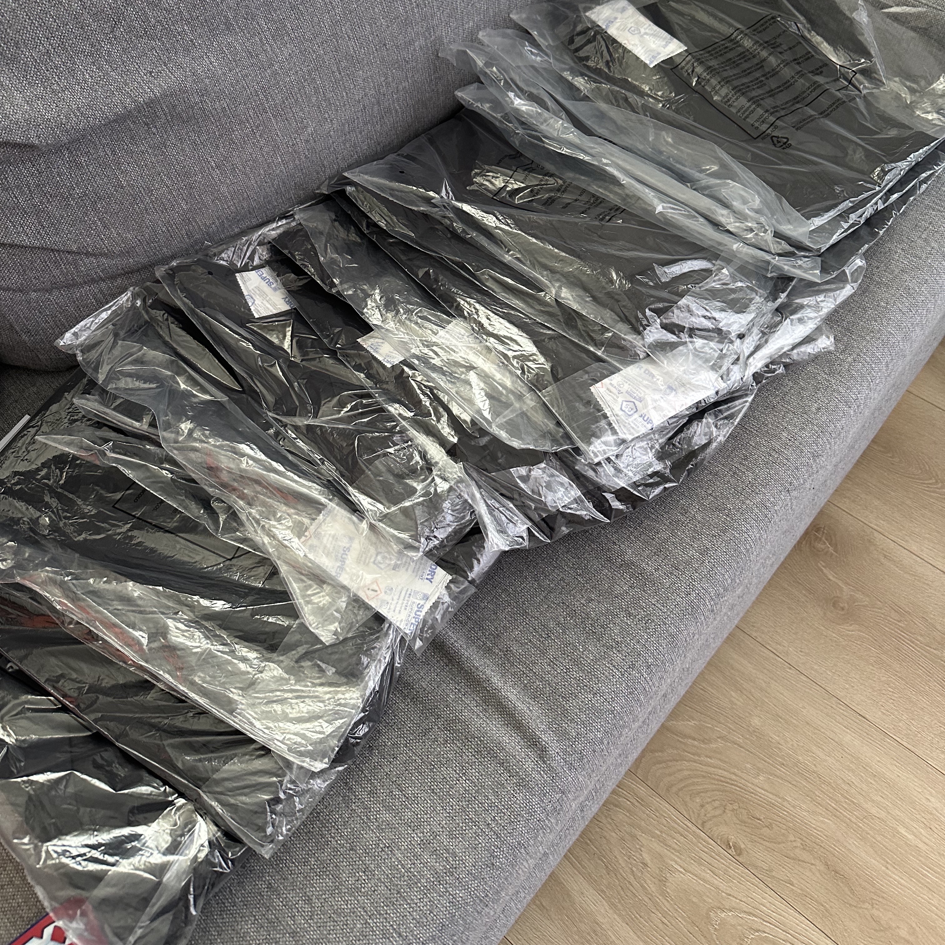 Arc'teryx Squamish Hoody Black, Arc'teryx Beta Jacket Black 착용 스타일