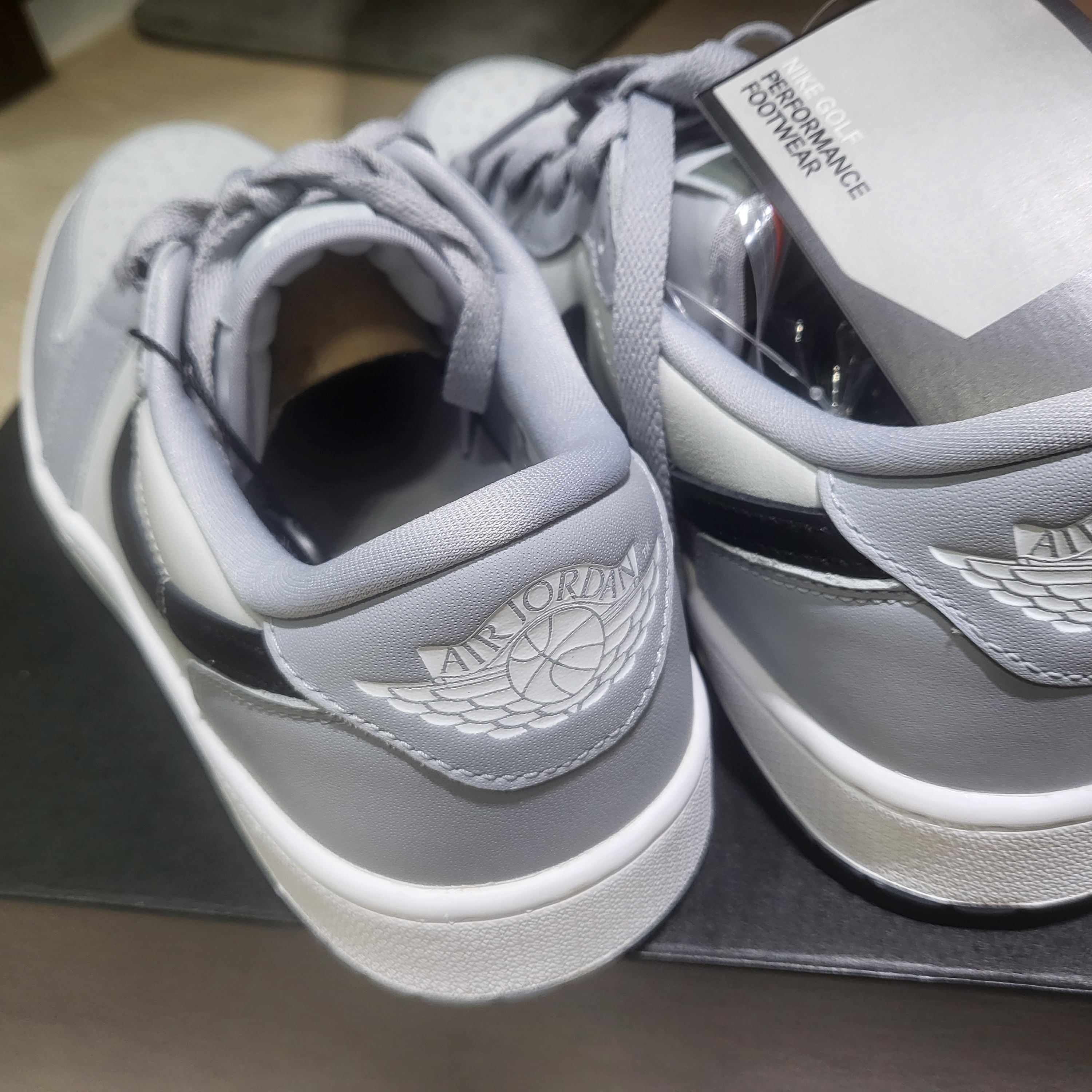 Jordan 1 Low Golf Wolf Grey 착용 스타일 - 3