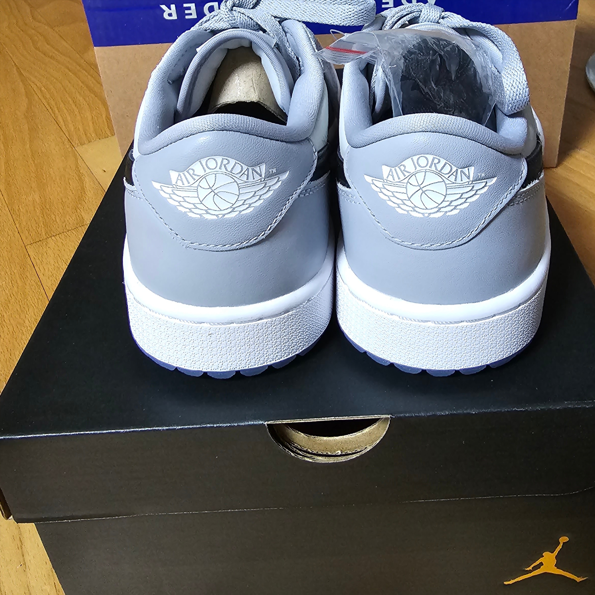 Jordan 1 Low Golf Wolf Grey 착용 스타일 - 4